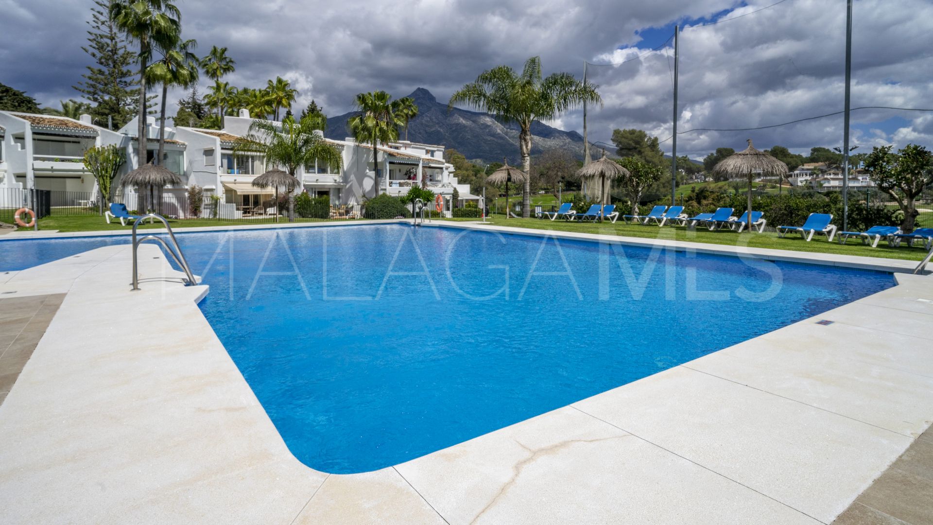 Appartement rez de chaussée for sale in Azahara I