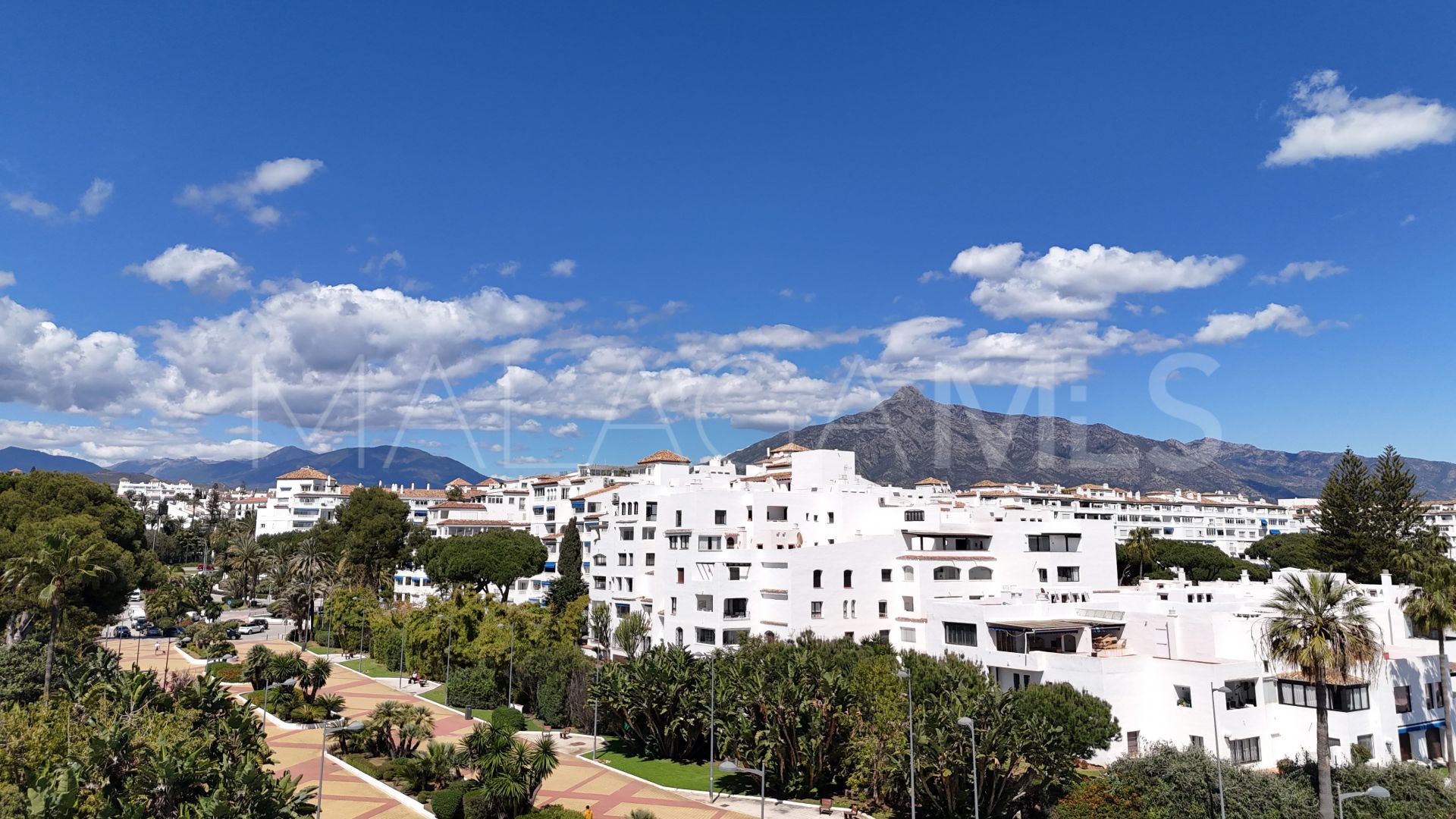 For sale apartment in Andalucia del Mar
