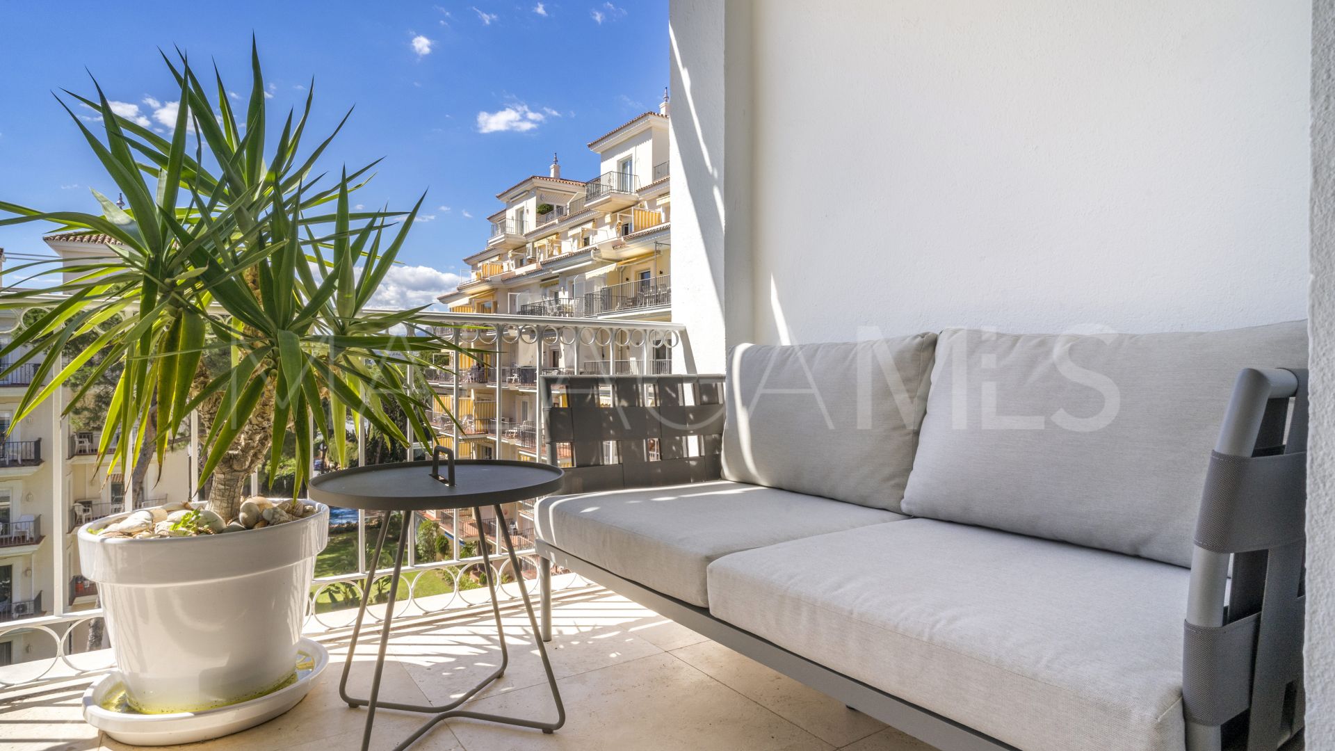 For sale apartment in Andalucia del Mar