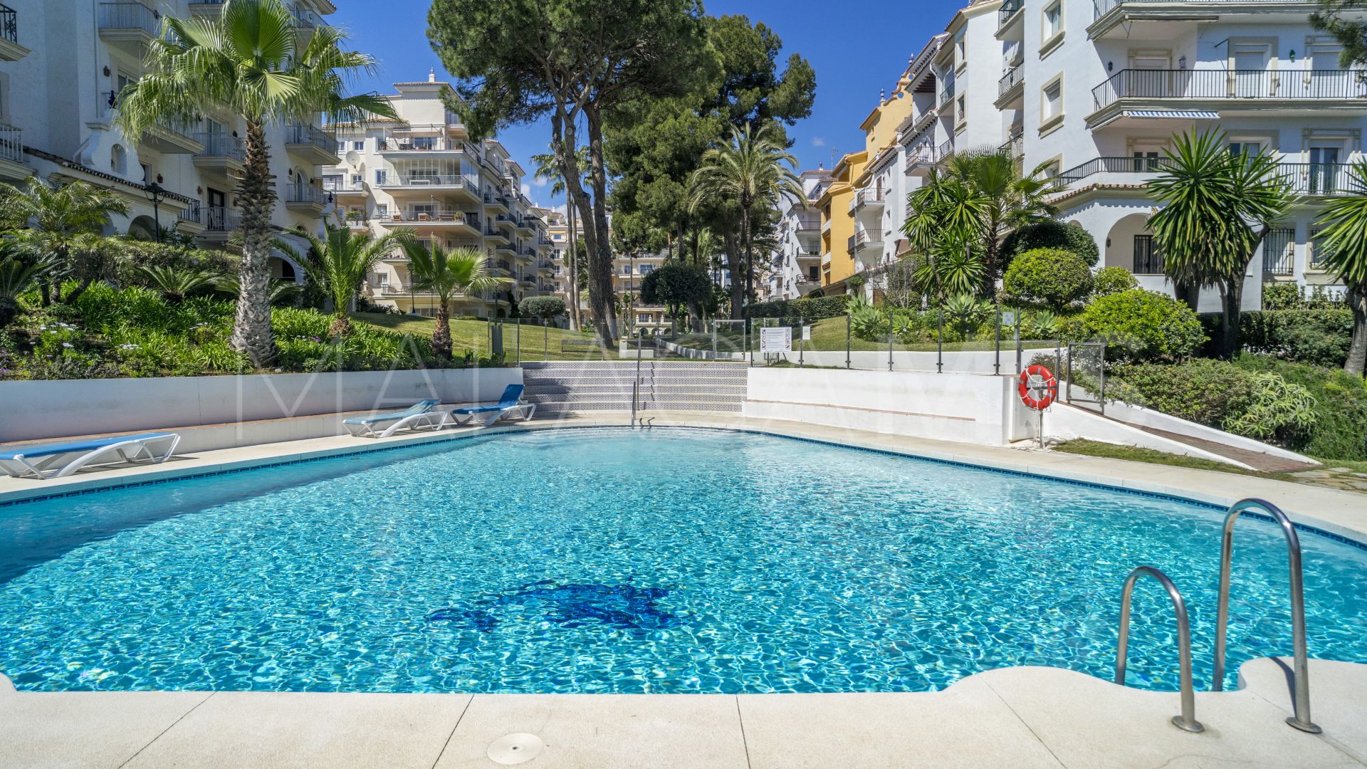 For sale apartment in Andalucia del Mar