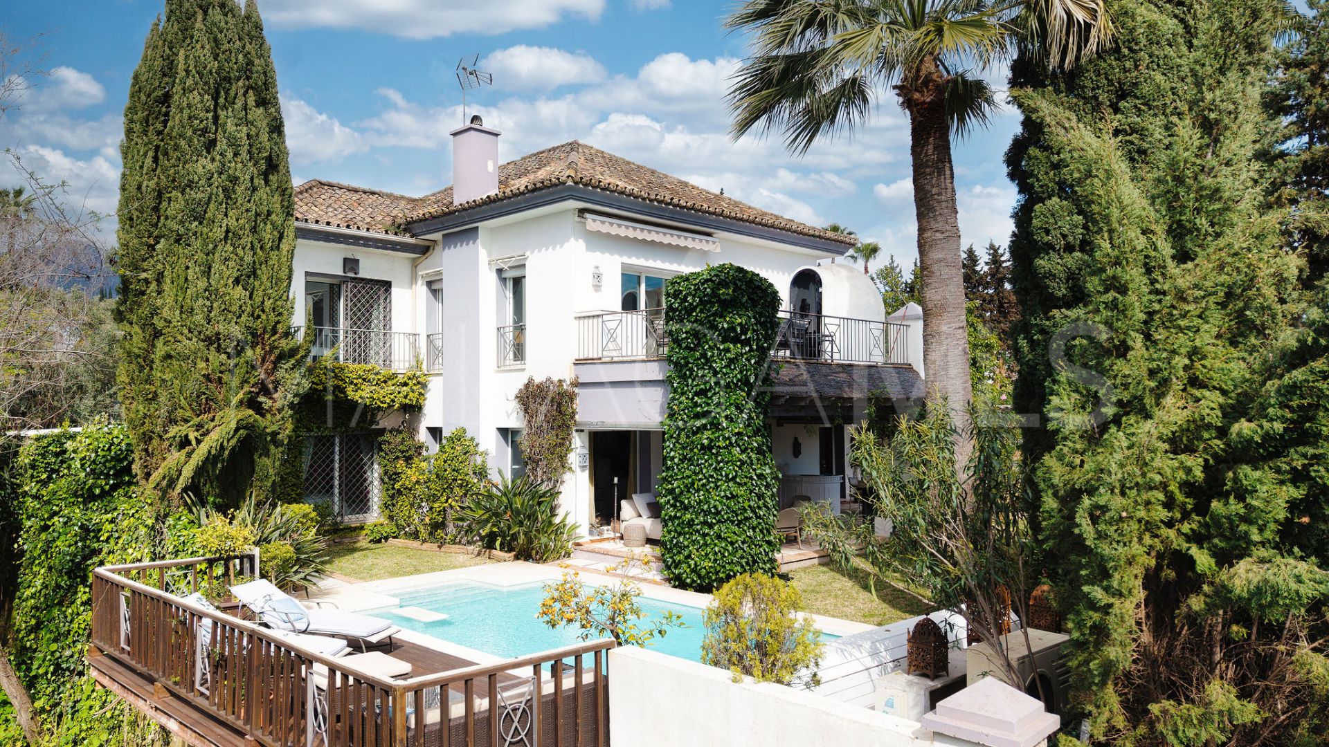 Villa for sale in Rocio de Nagüeles