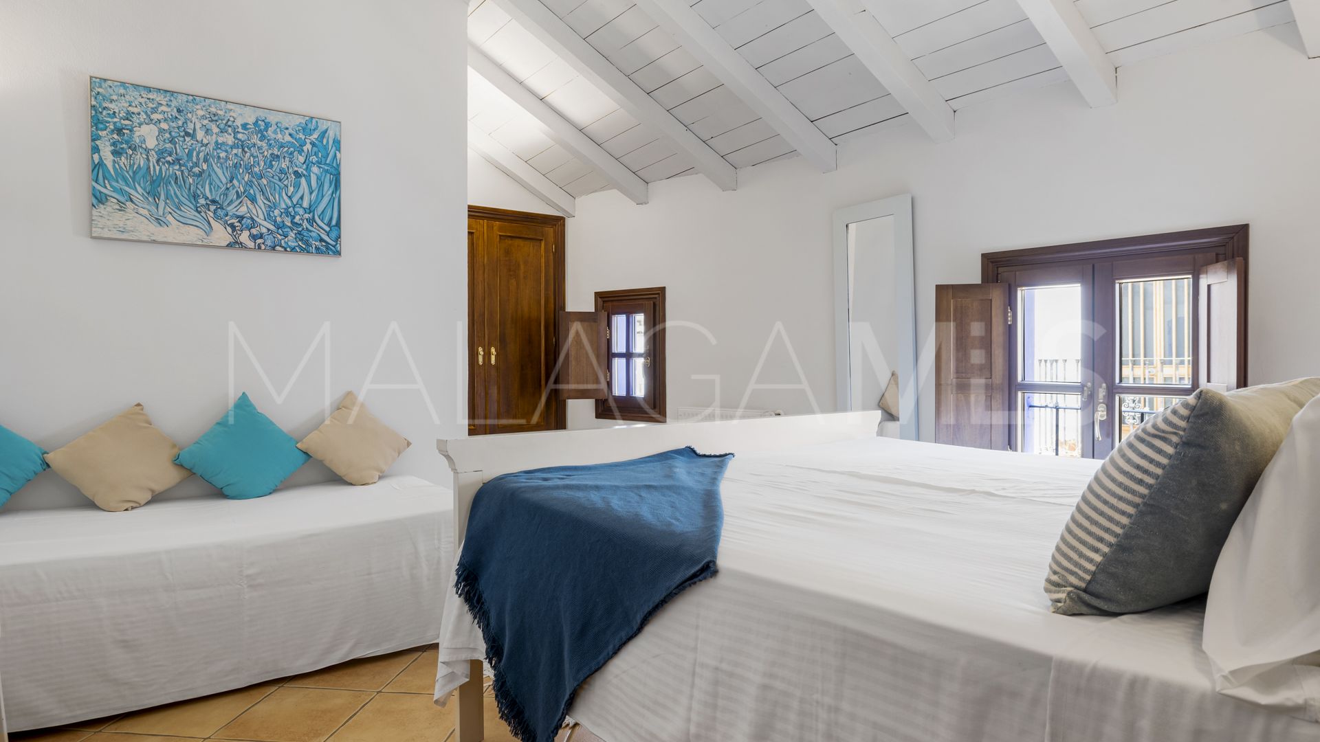 Villa for sale in Cortes de la Frontera