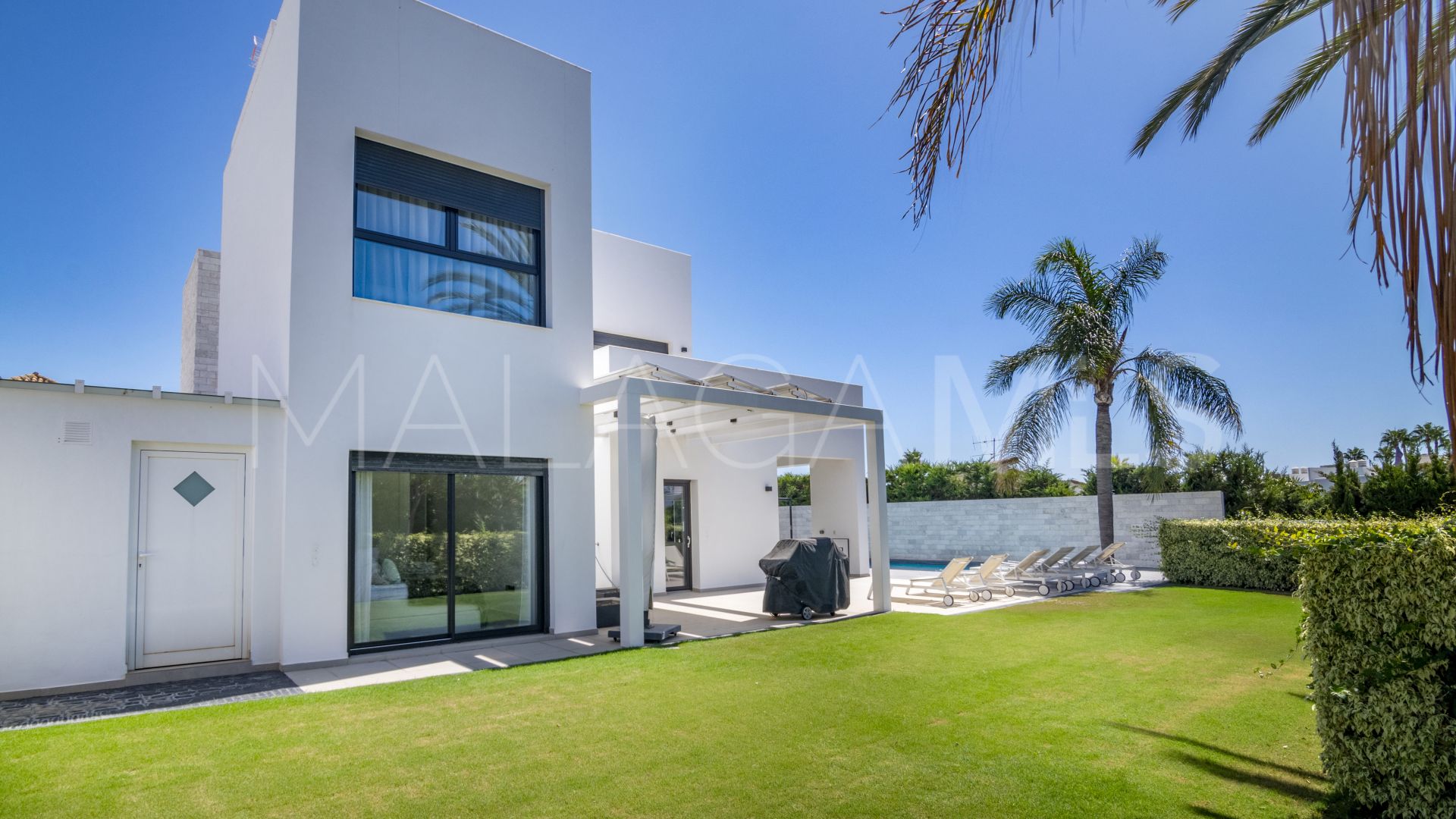 Villa for sale in San Pedro Playa