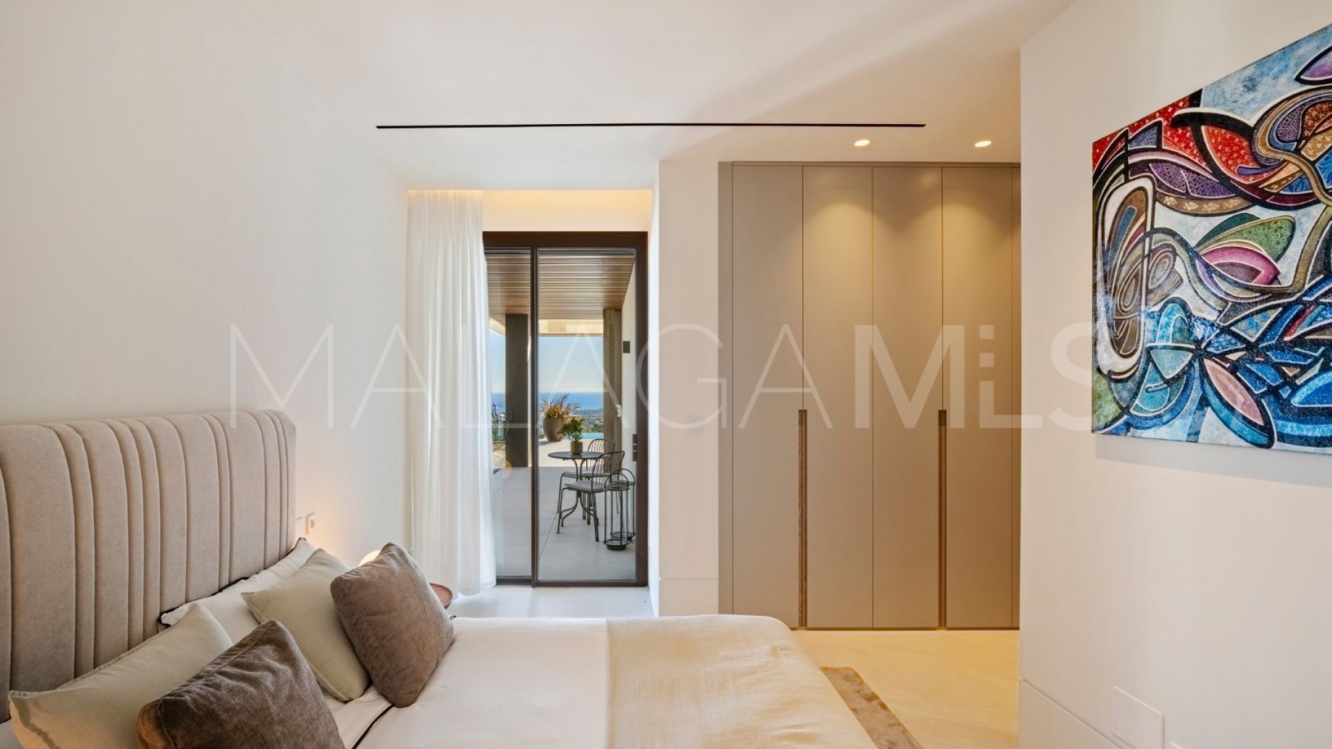 Villa for sale in Benahavis