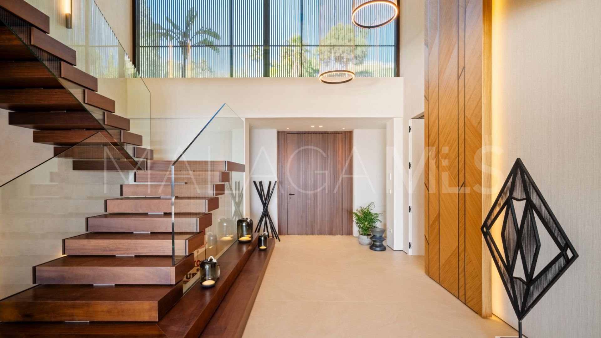 Villa for sale in Benahavis