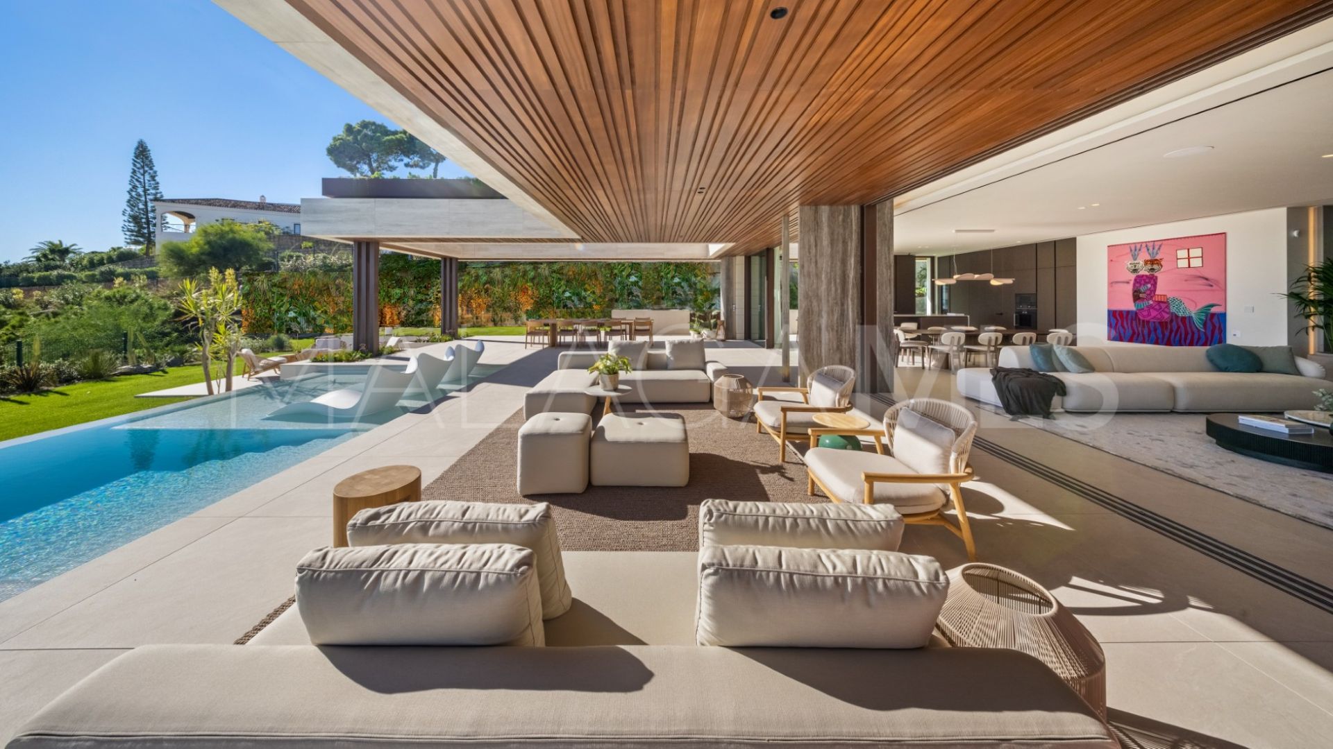 Villa for sale in Benahavis