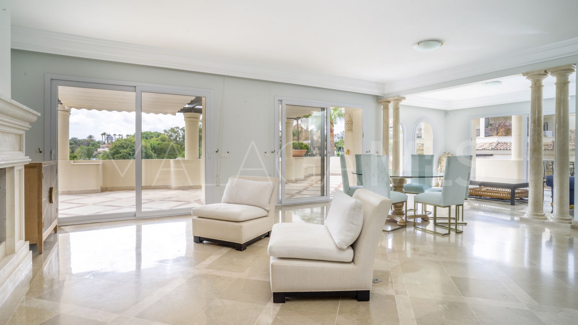 Duplex penthouse for sale in Las Alamandas