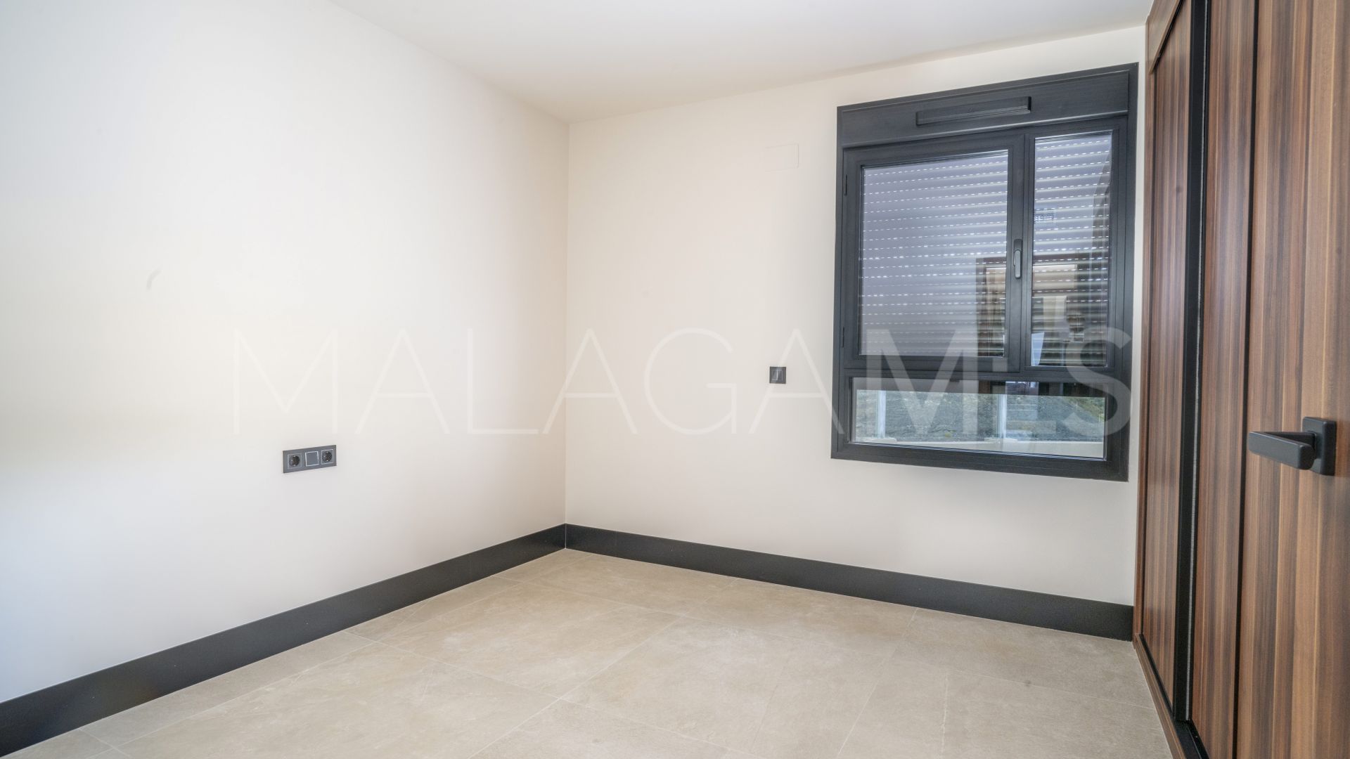 Zweistöckiges penthouse for sale in Marbella Lake