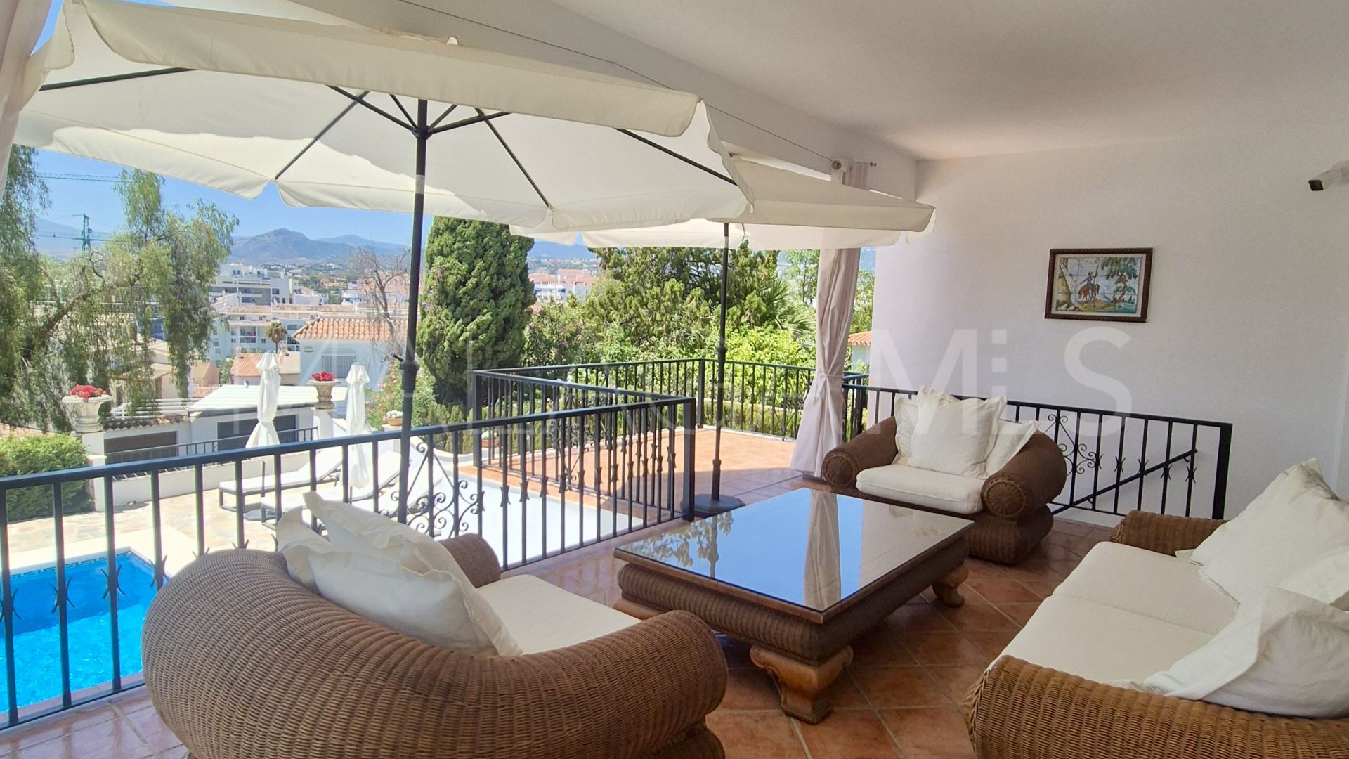 Villa for sale in La Campana