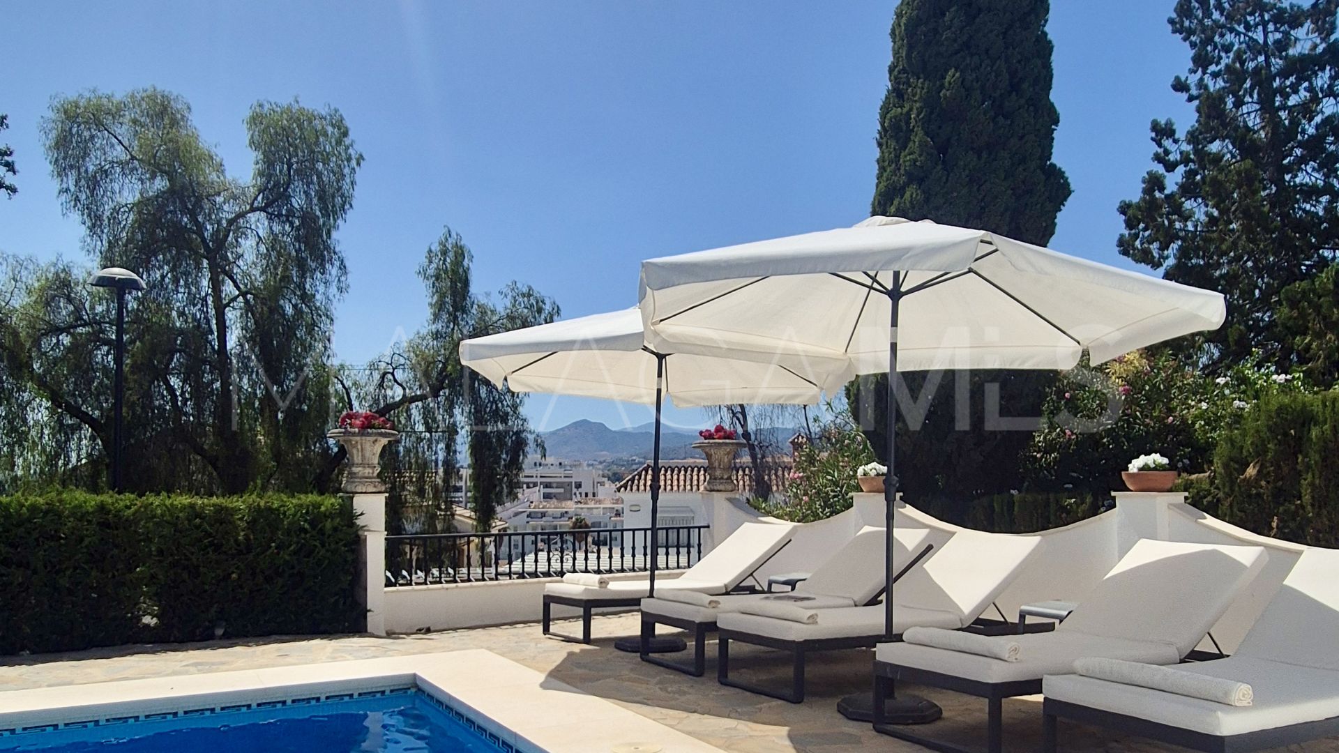 Villa for sale in La Campana