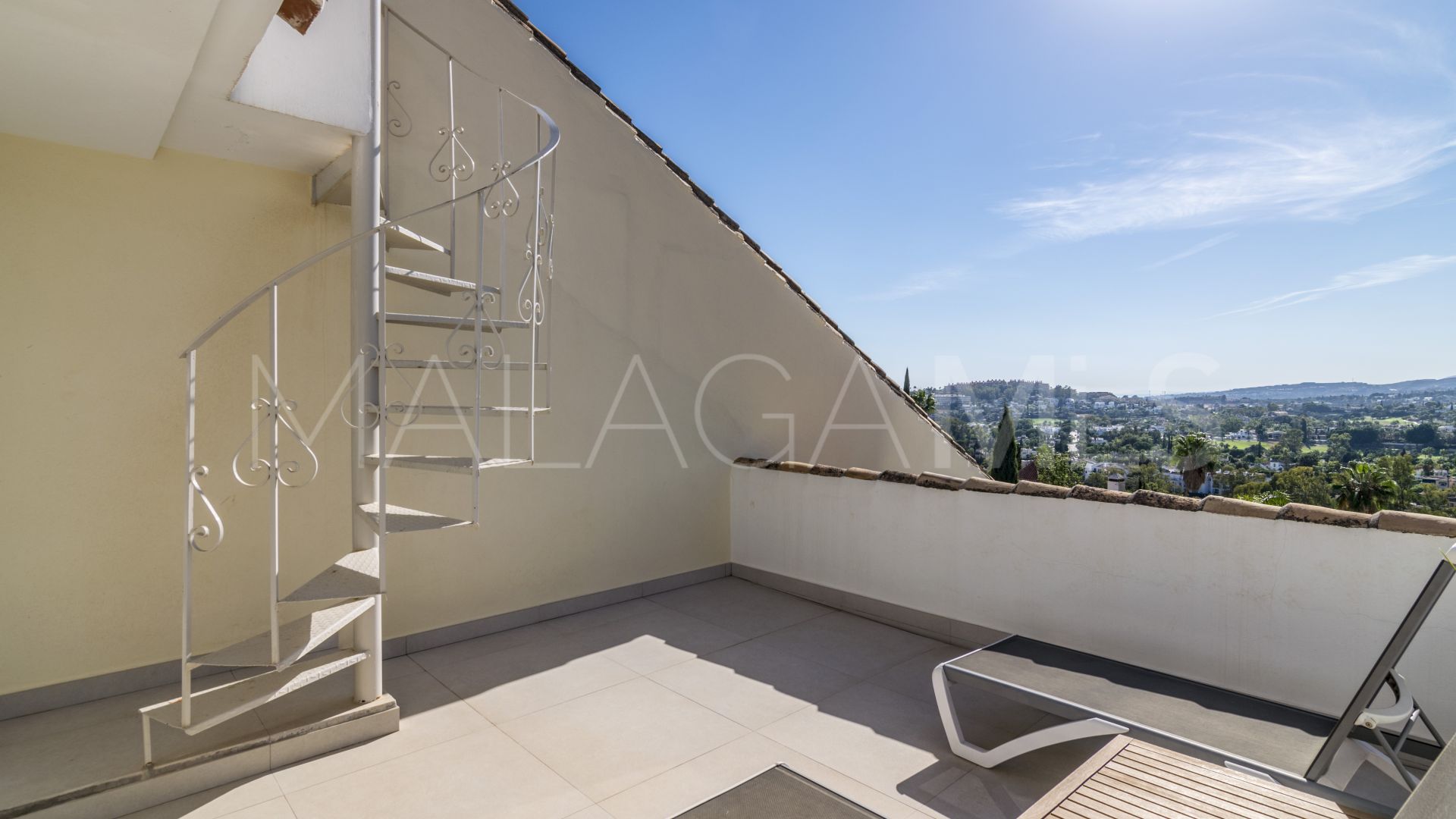 For sale town house with 3 bedrooms in Altos de Aloha