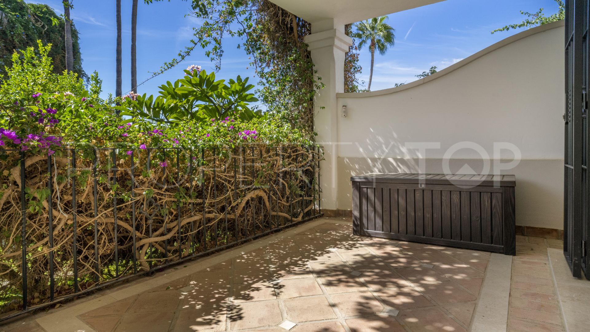 Aloha town house for sale