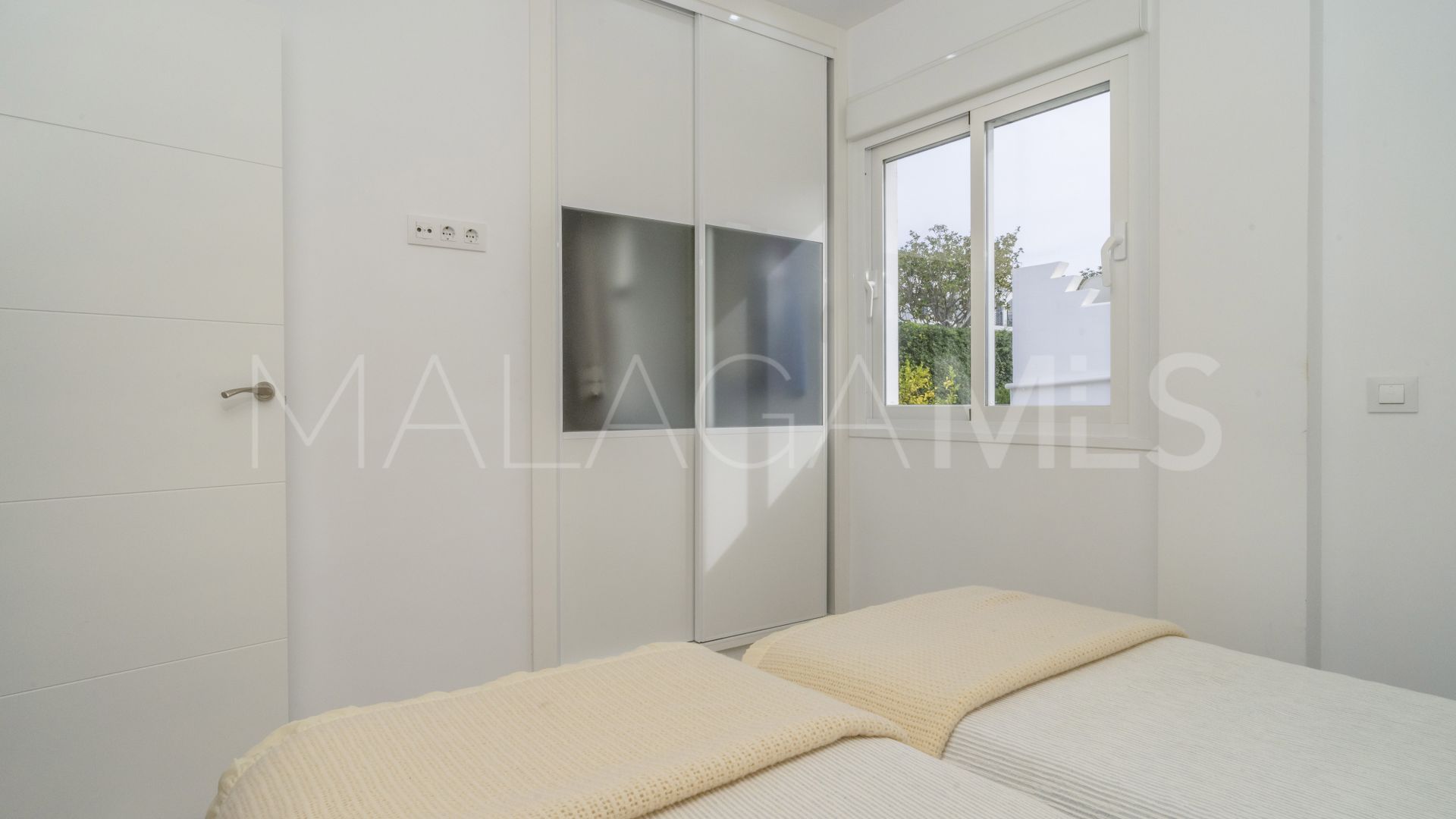 For sale Los Potros 4 bedrooms ground floor apartment