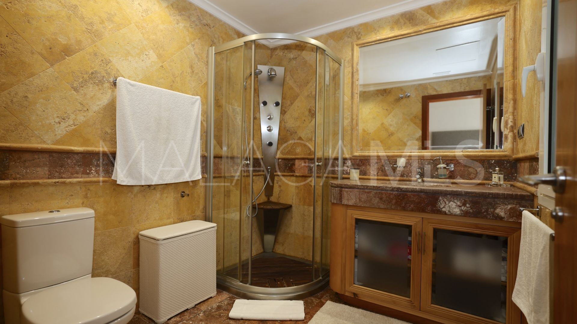 El Embrujo Banús 2 bedrooms ground floor apartment for sale
