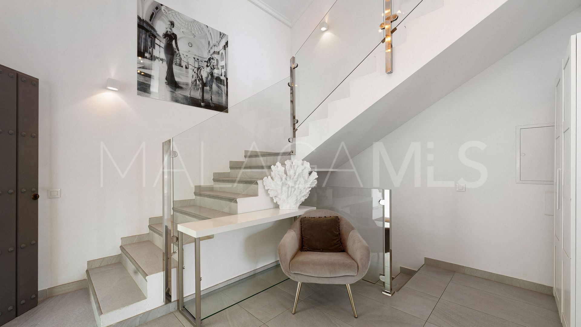 Se vende villa with 4 bedrooms in La Campana
