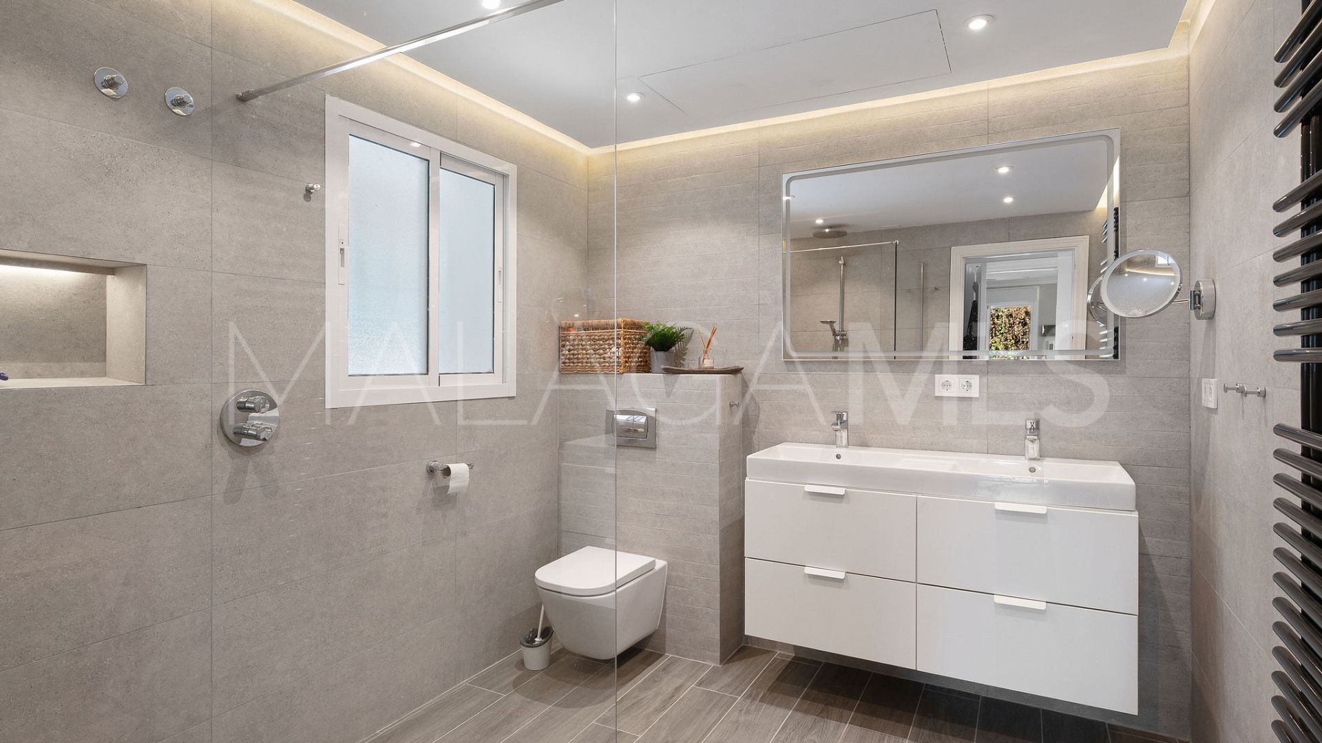 Se vende villa with 4 bedrooms in La Campana
