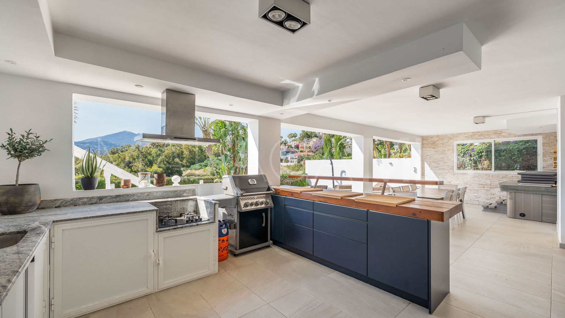 Se vende villa with 4 bedrooms in La Campana