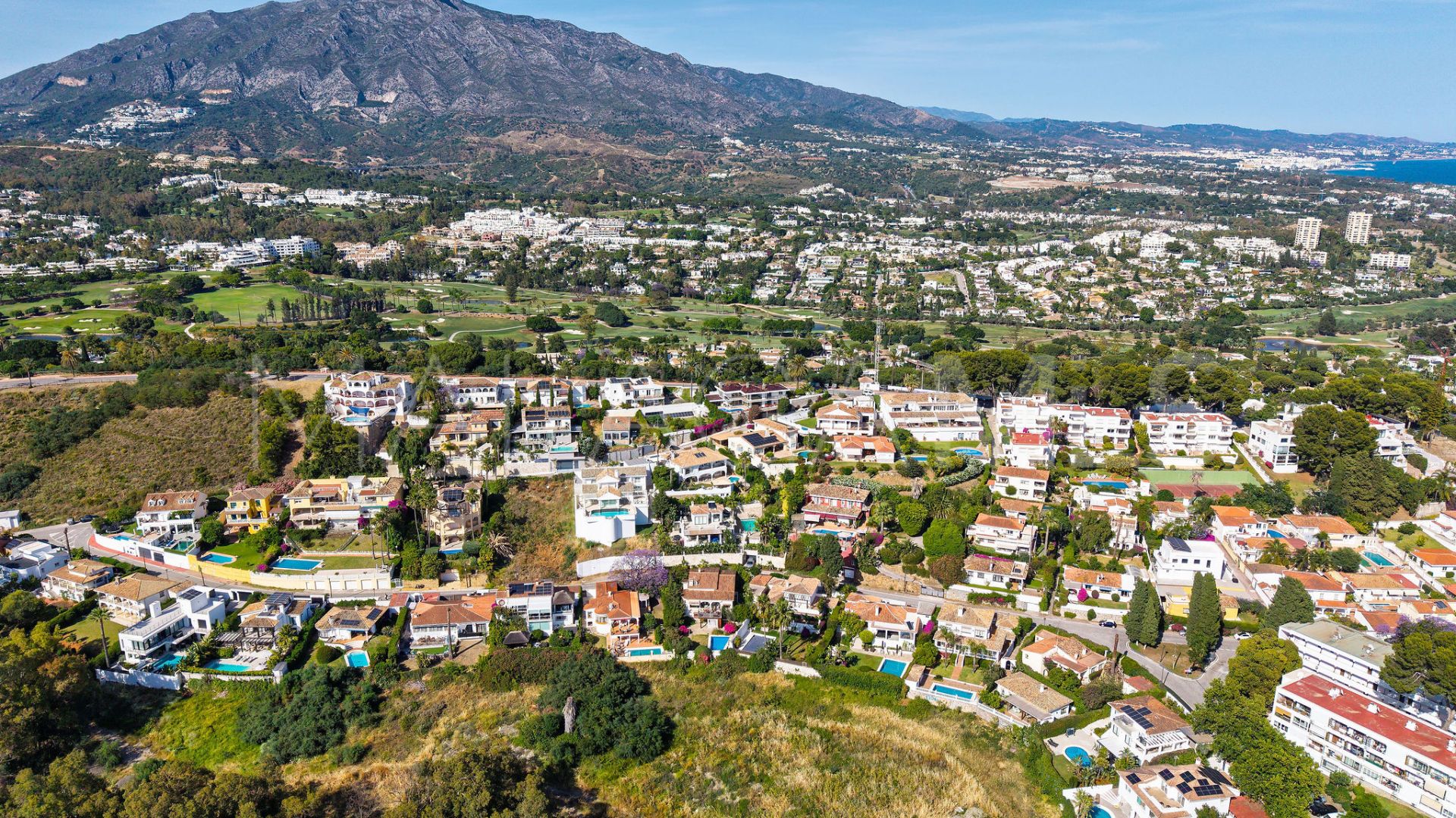 Se vende villa with 4 bedrooms in La Campana