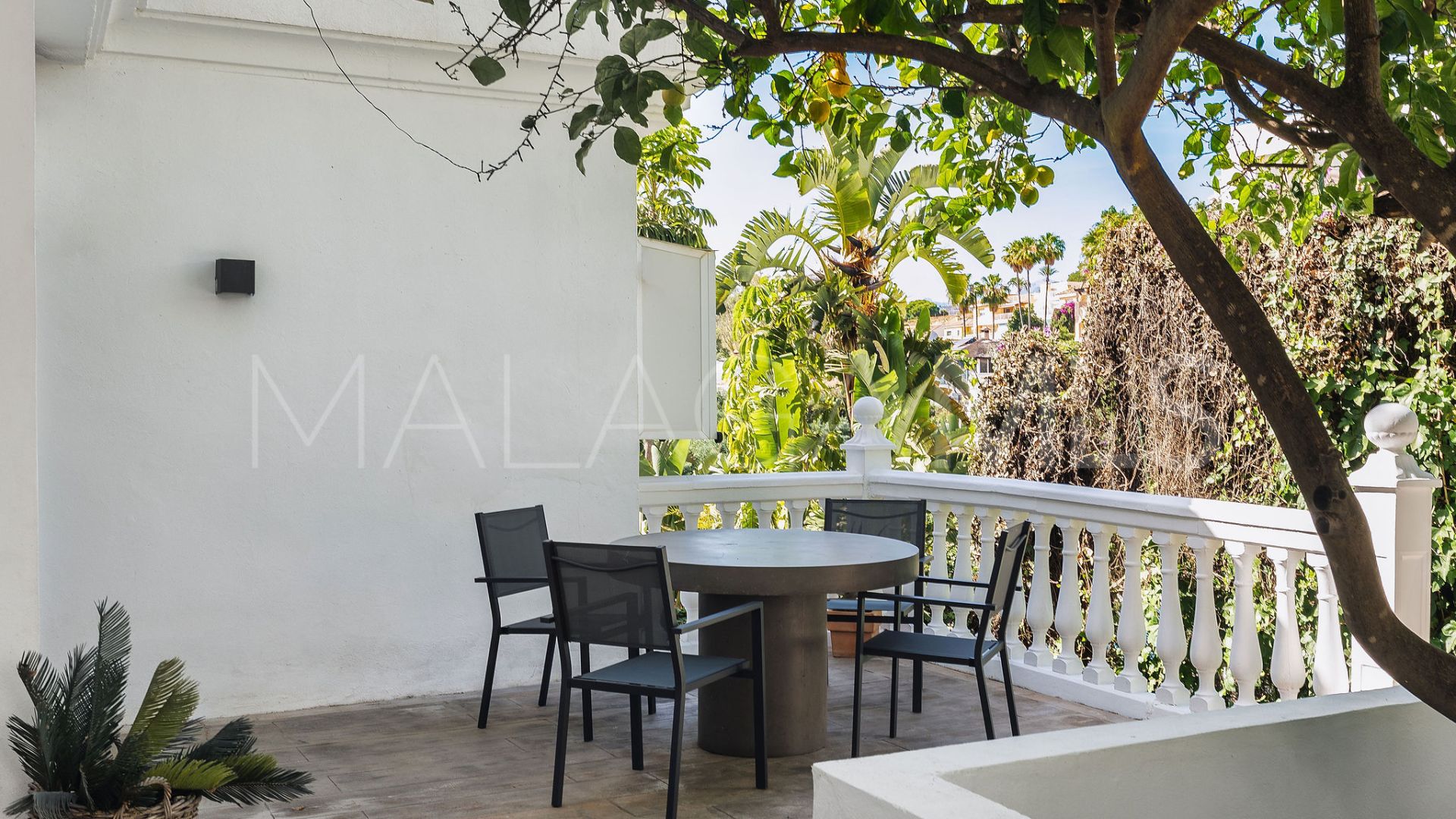 Se vende villa with 4 bedrooms in La Campana