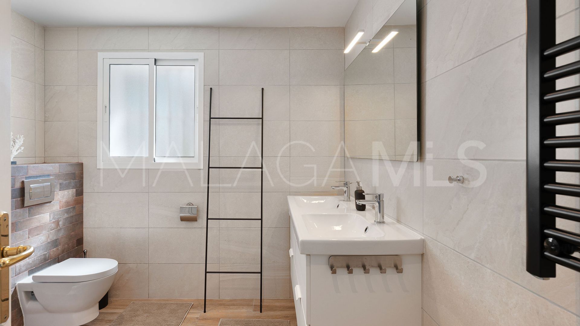 Se vende villa with 4 bedrooms in La Campana