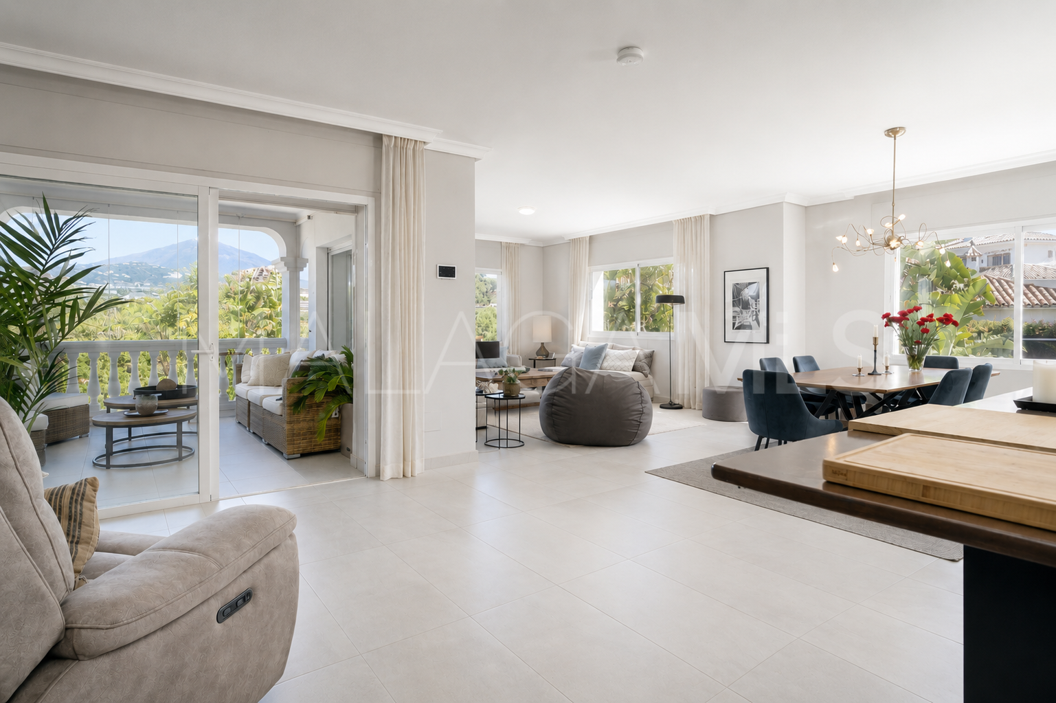 4 bedrooms La Campana villa for sale
