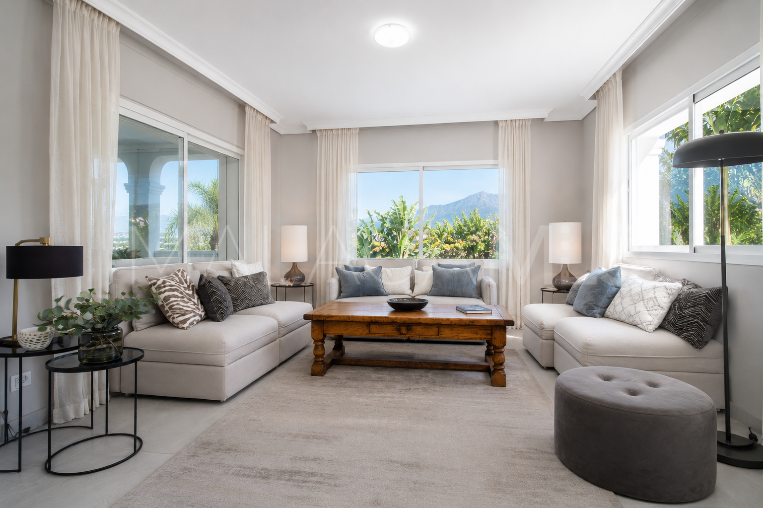 4 bedrooms La Campana villa for sale