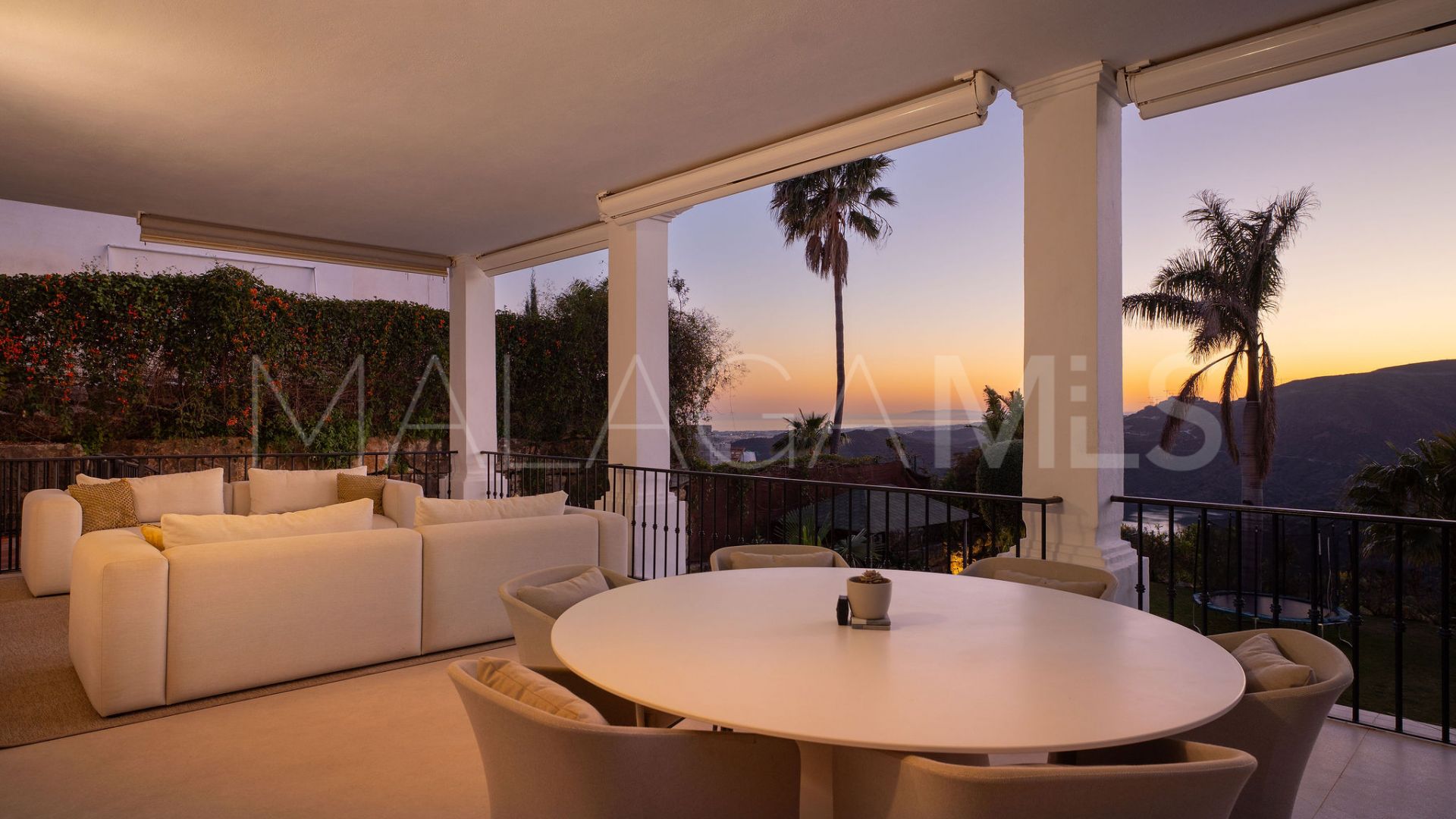 Villa for sale in Sierra Blanca Country Club with 3 bedrooms