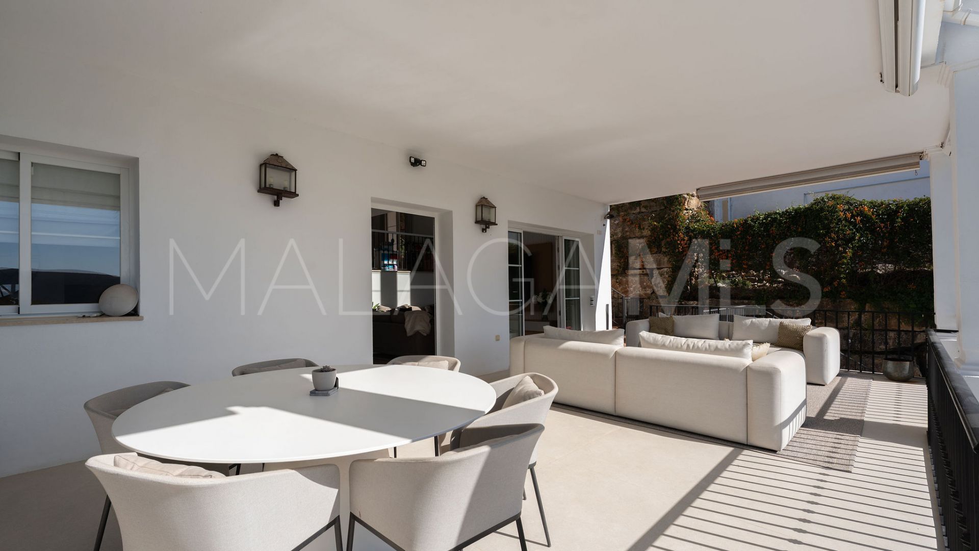 Villa for sale in Sierra Blanca Country Club with 3 bedrooms
