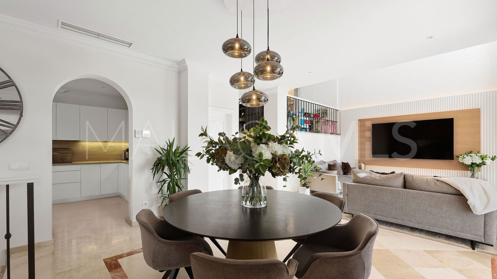 Villa for sale in Sierra Blanca Country Club with 3 bedrooms