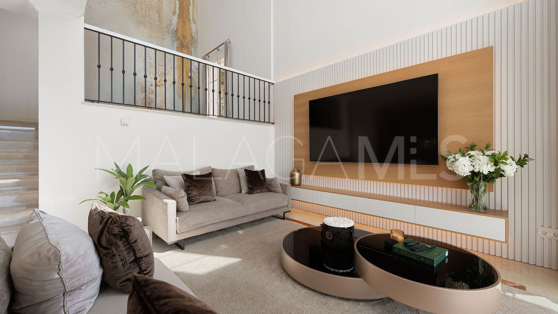 Villa for sale in Sierra Blanca Country Club with 3 bedrooms