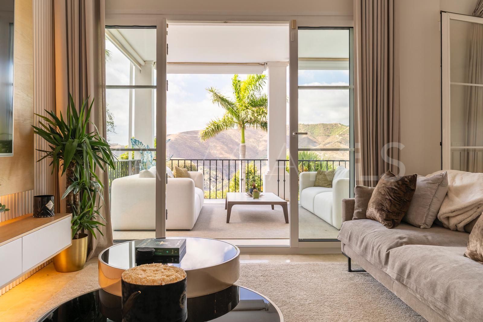 Villa for sale in Sierra Blanca Country Club