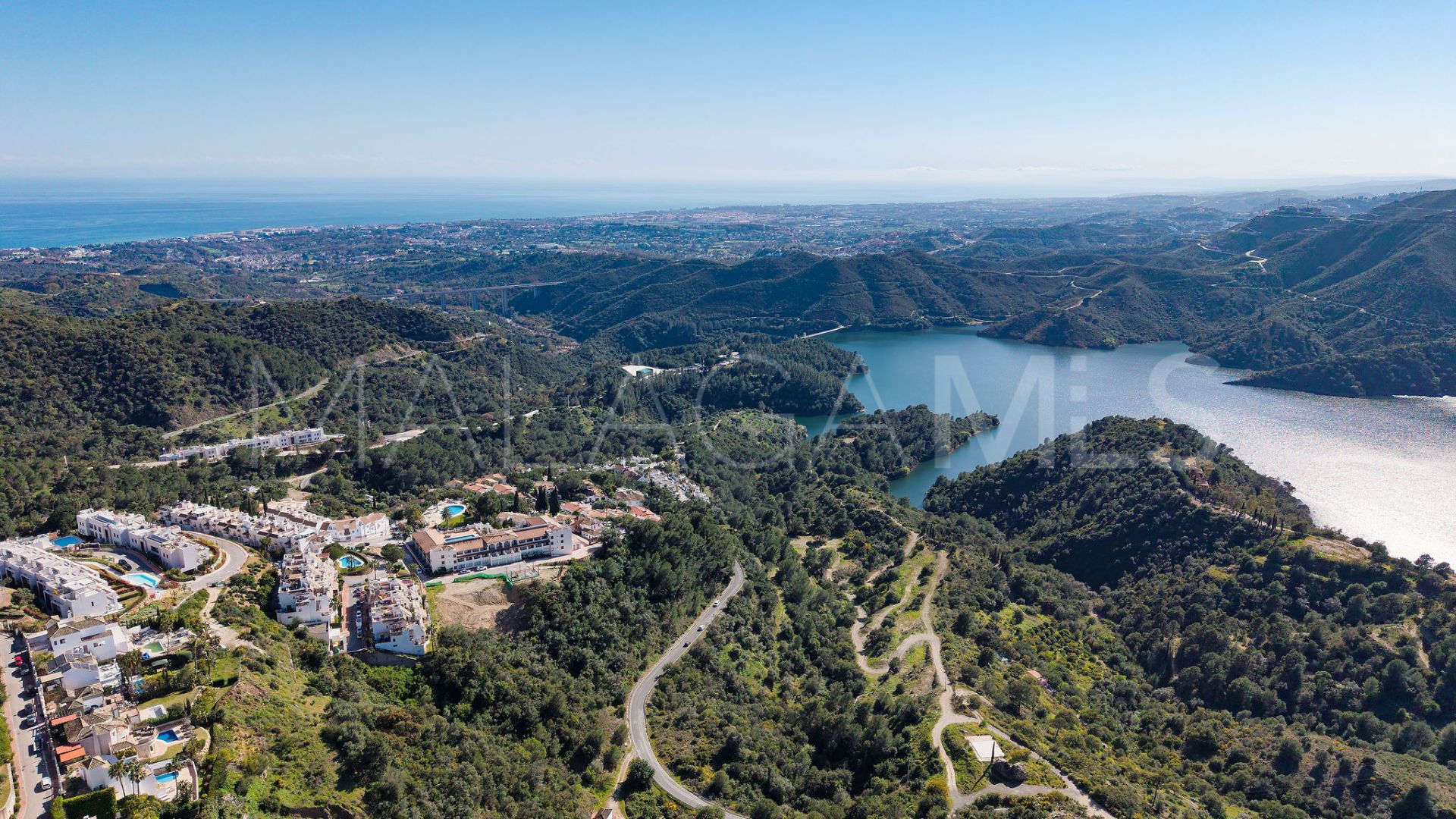 Villa for sale in Sierra Blanca Country Club with 3 bedrooms