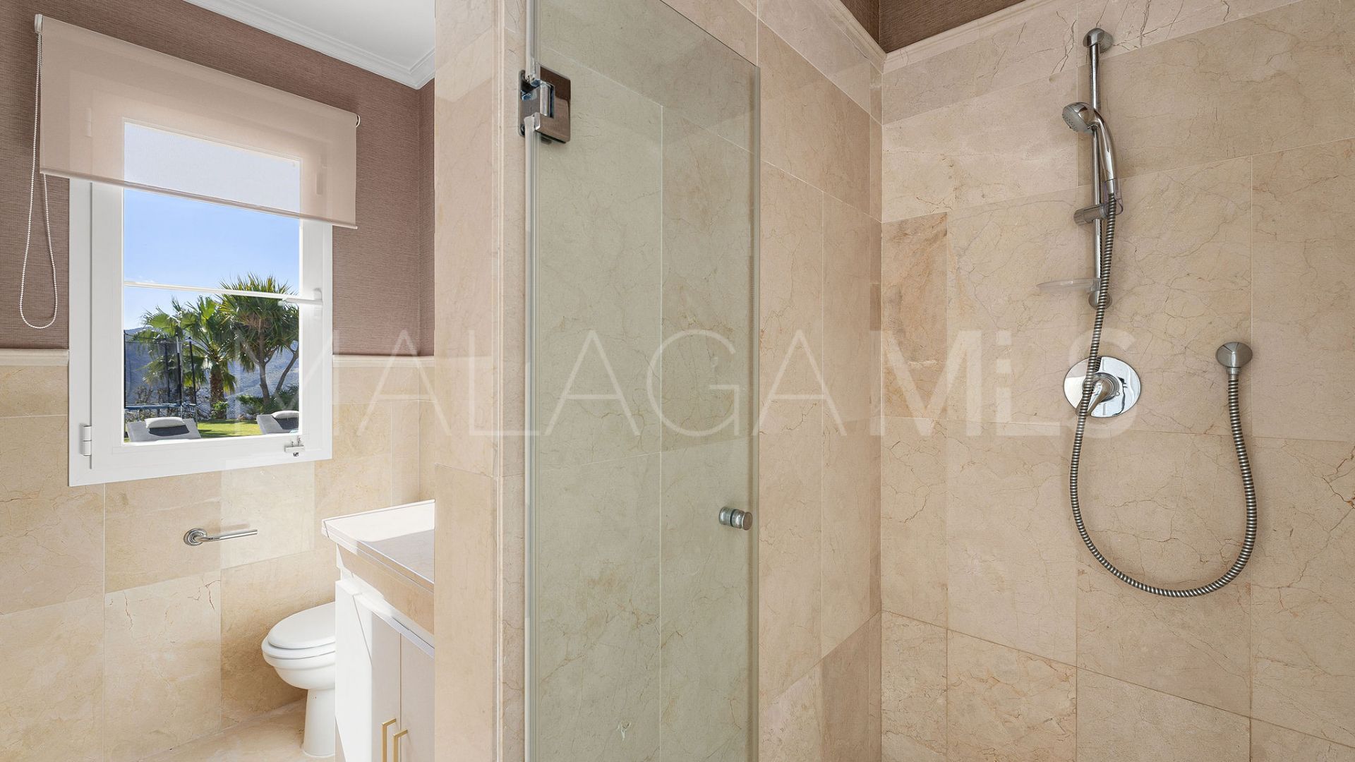 Villa for sale in Sierra Blanca Country Club with 3 bedrooms