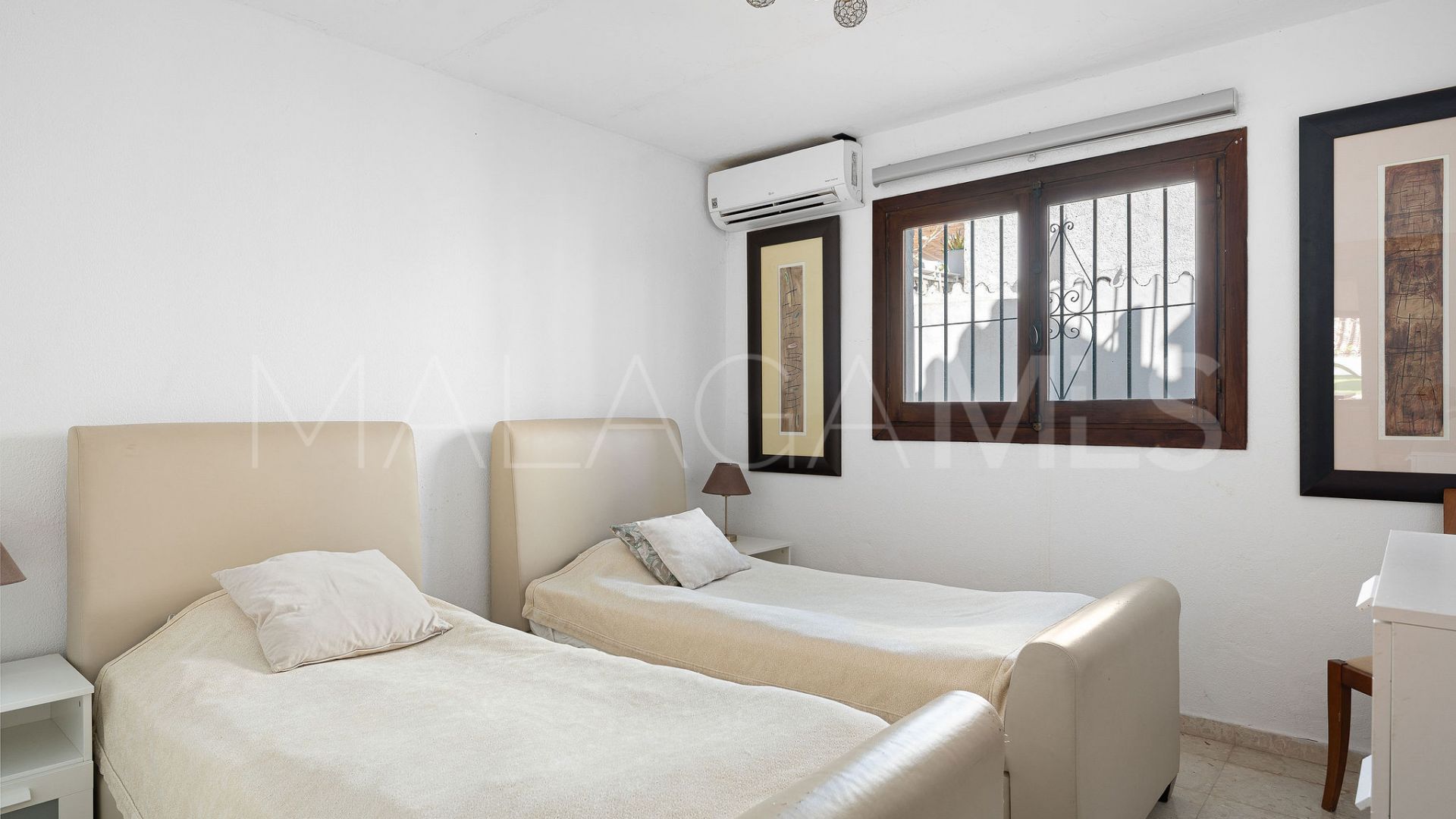 Villa for sale in La Campana