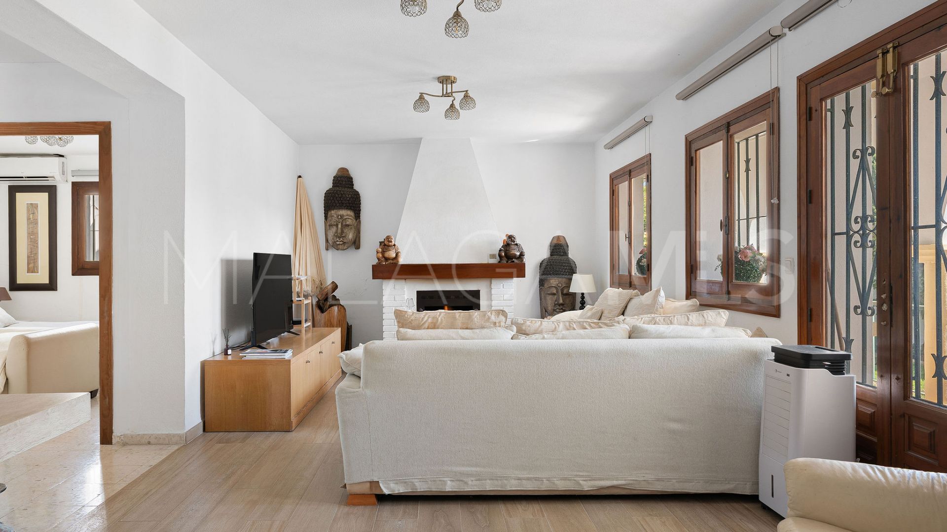 Villa for sale in La Campana