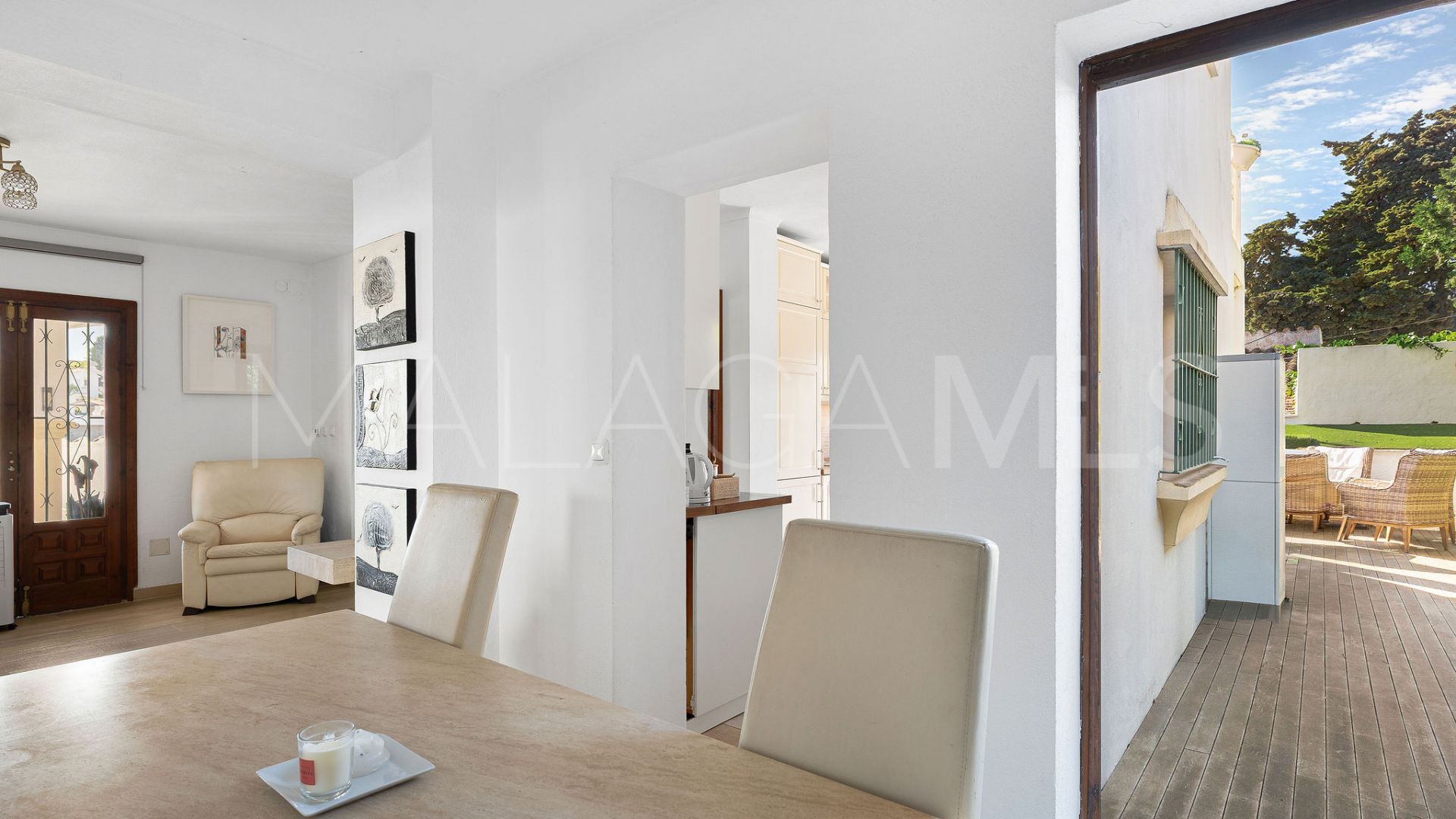 Villa for sale in La Campana