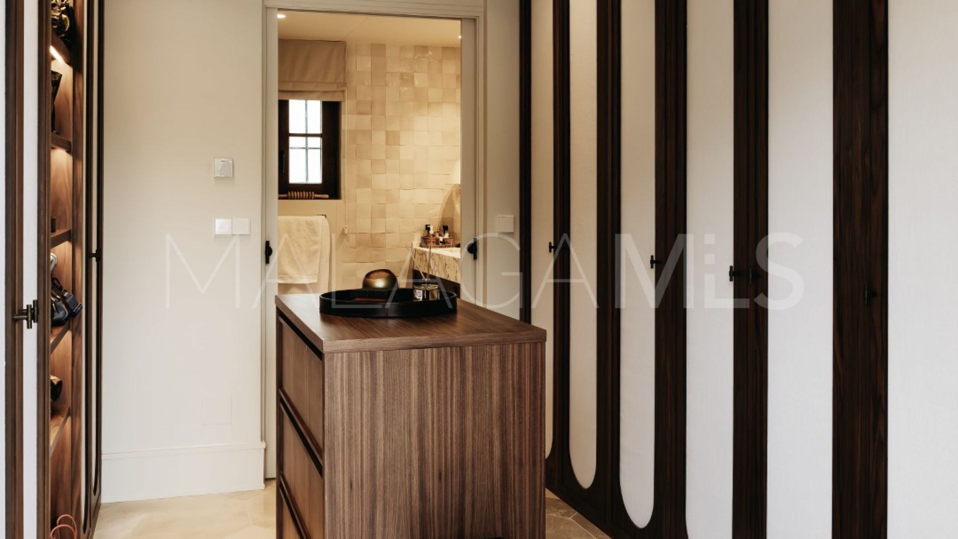 Adosado for sale with 3 bedrooms in Las Lomas del Marbella Club