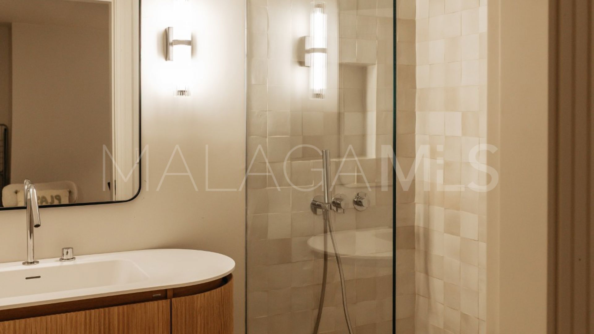 Adosado for sale with 3 bedrooms in Las Lomas del Marbella Club