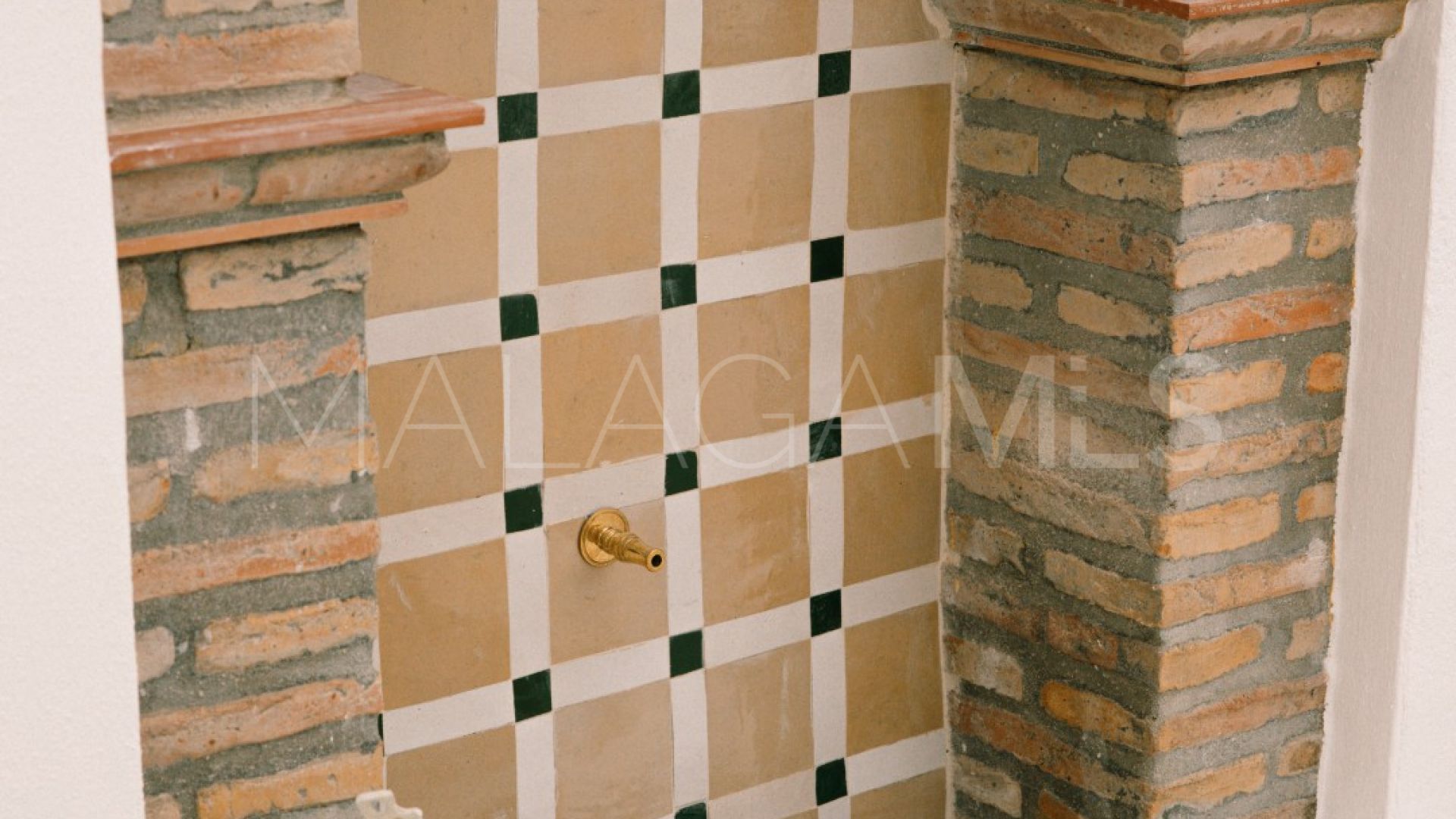 Adosado for sale with 3 bedrooms in Las Lomas del Marbella Club