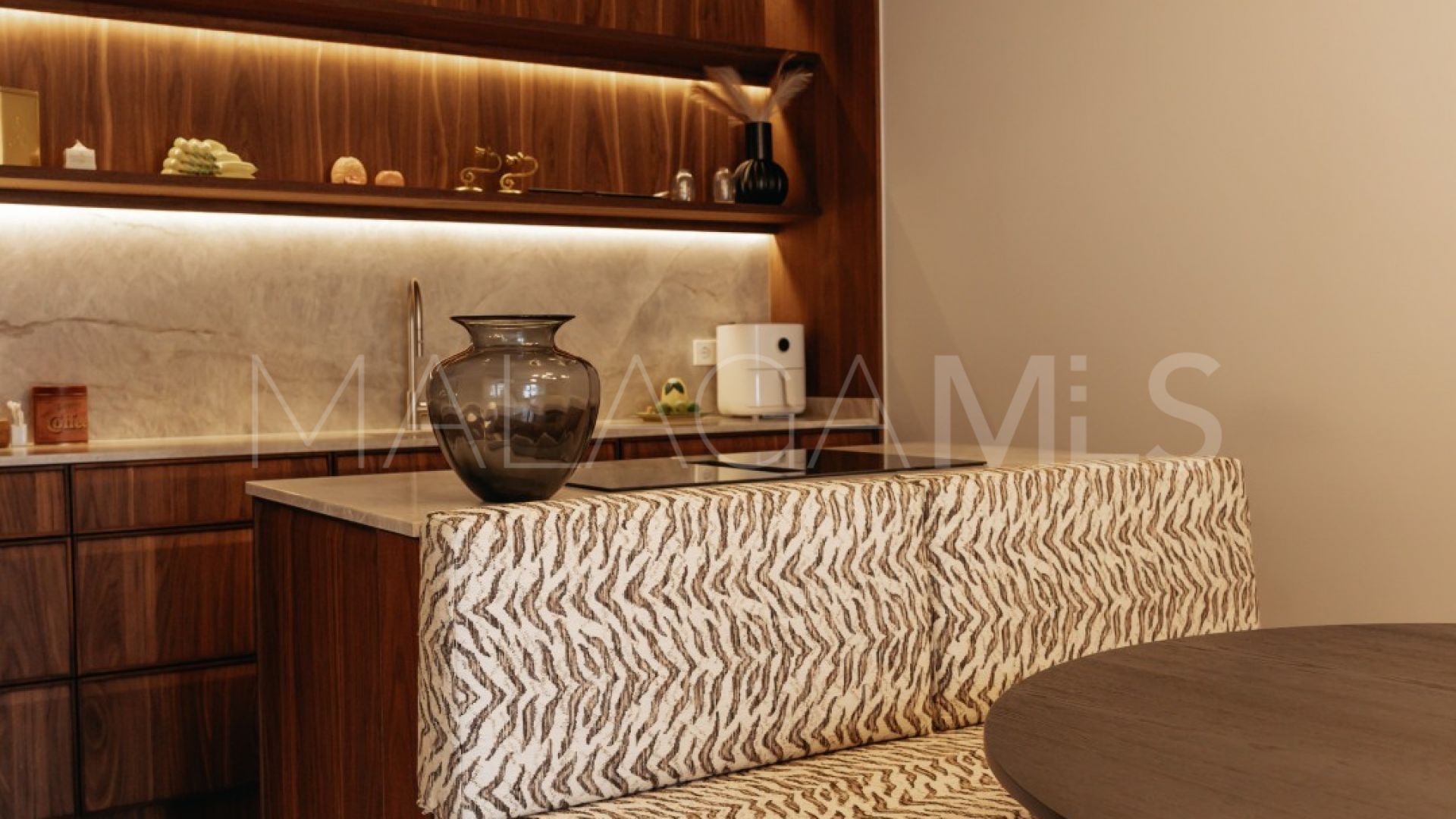 Adosado for sale with 3 bedrooms in Las Lomas del Marbella Club