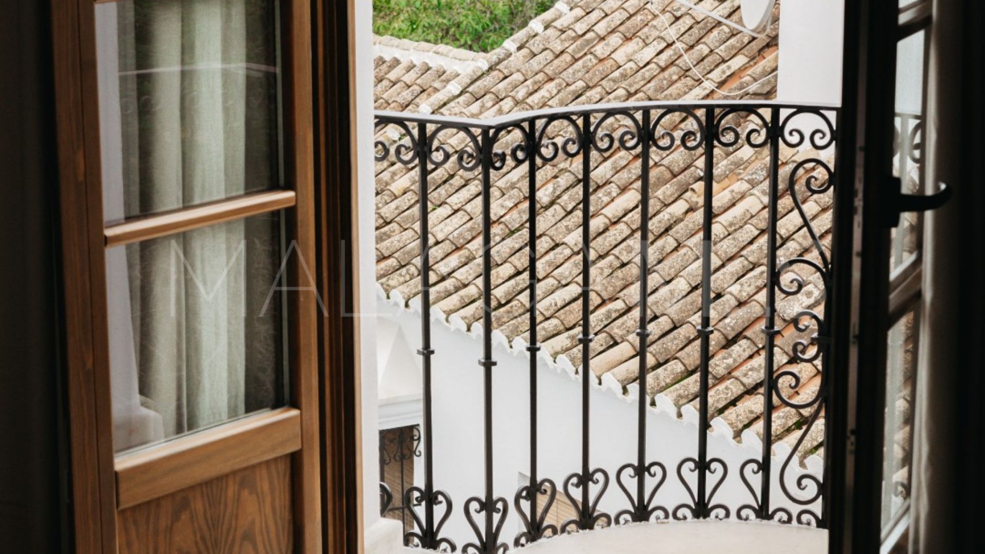 Adosado for sale with 3 bedrooms in Las Lomas del Marbella Club