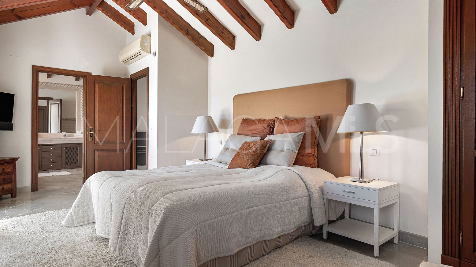 Se vende atico duplex in Las Alamandas