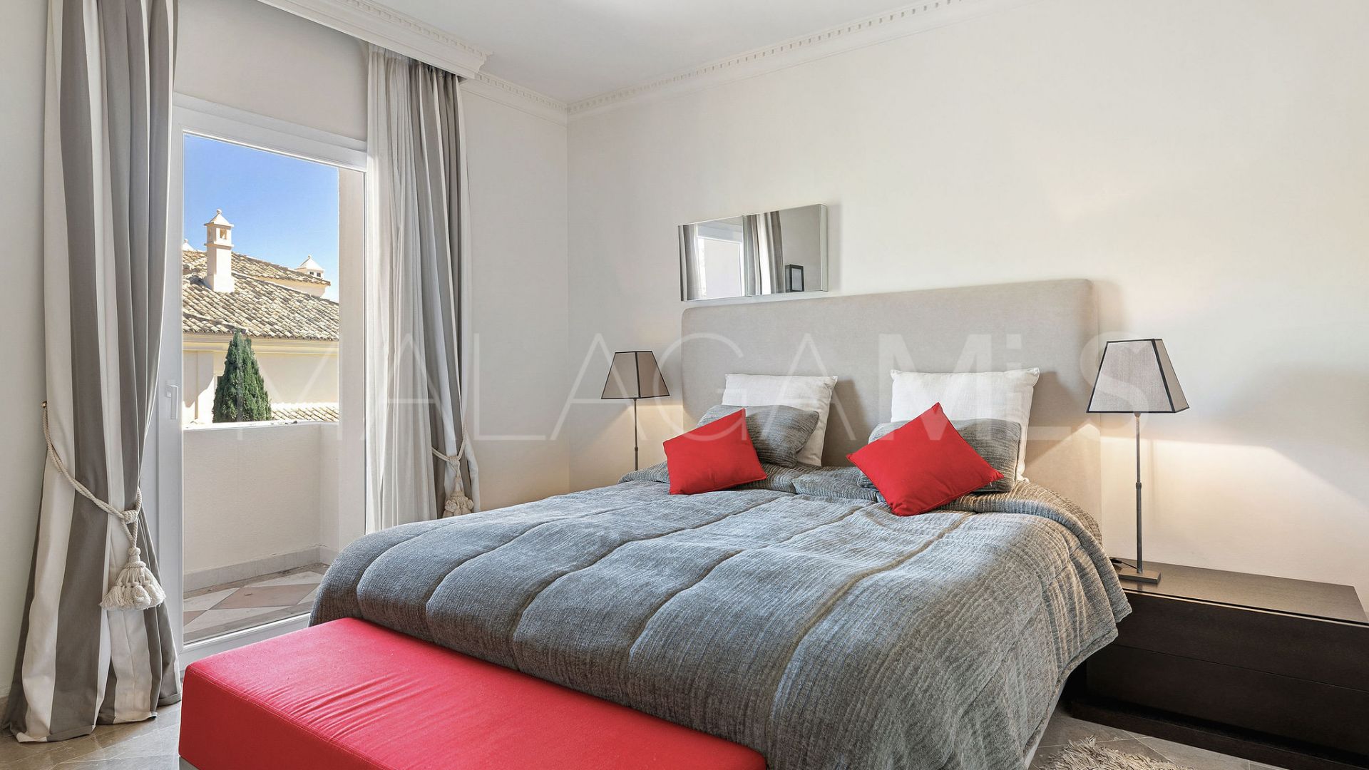 Se vende atico duplex in Las Alamandas