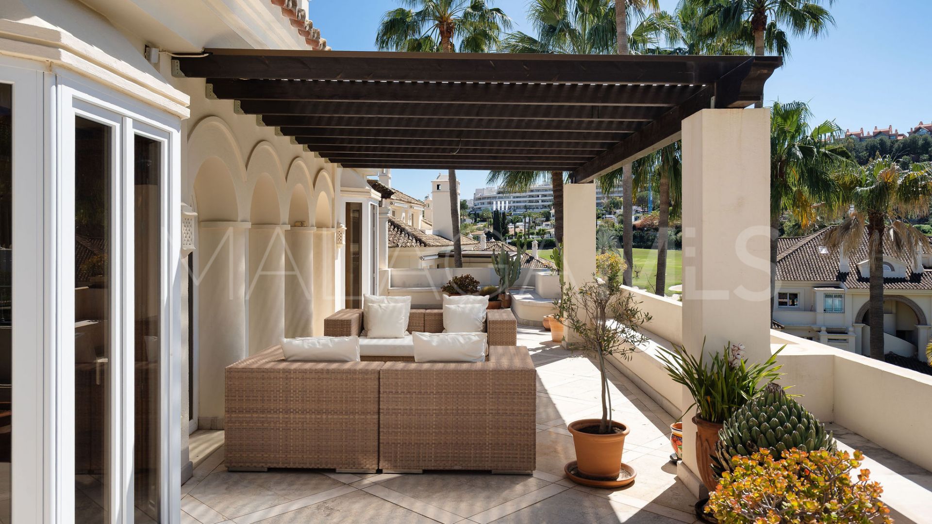 Se vende atico duplex in Las Alamandas