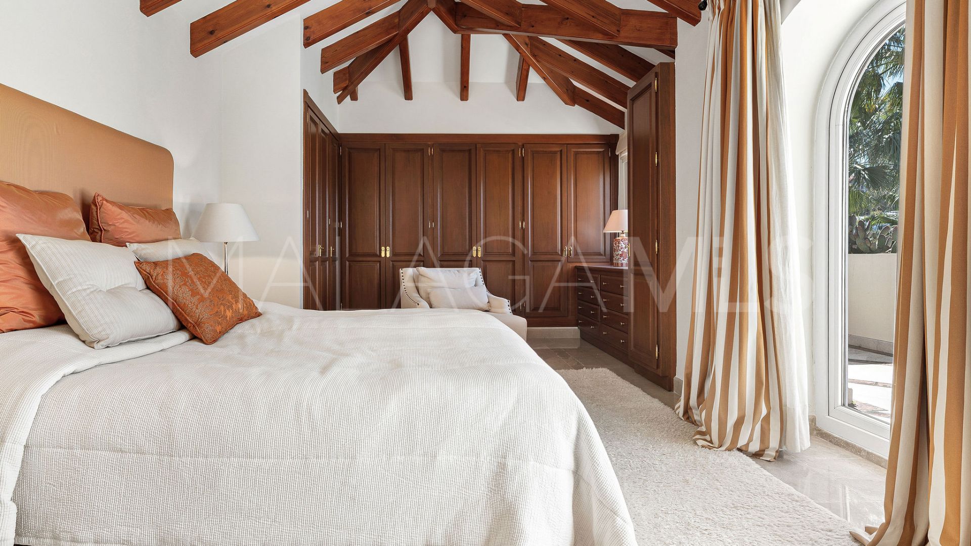 Se vende atico duplex in Las Alamandas