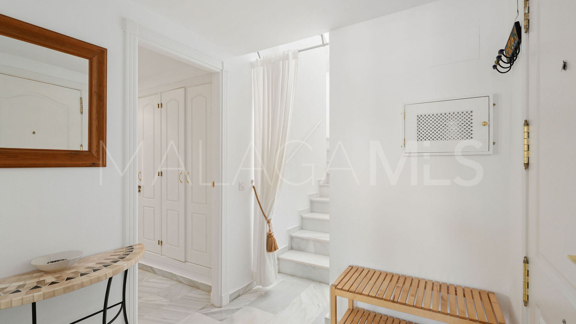 Appartement terrasse for sale in Los Naranjos de Marbella