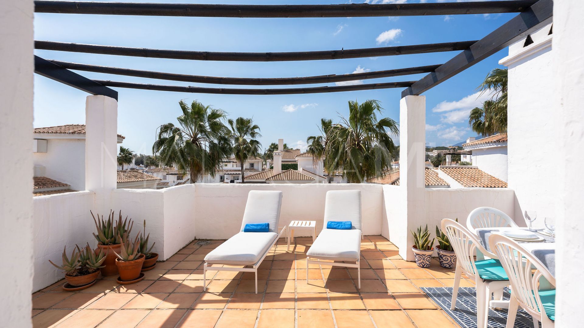 Appartement terrasse for sale in Los Naranjos de Marbella