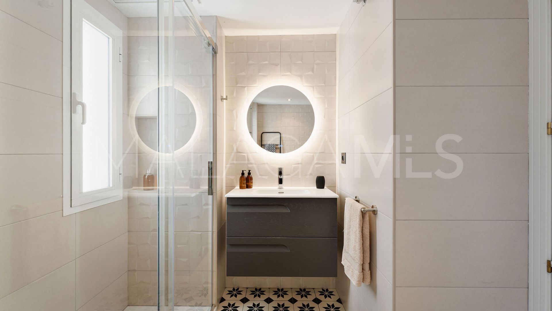 Appartement terrasse for sale in Los Naranjos de Marbella