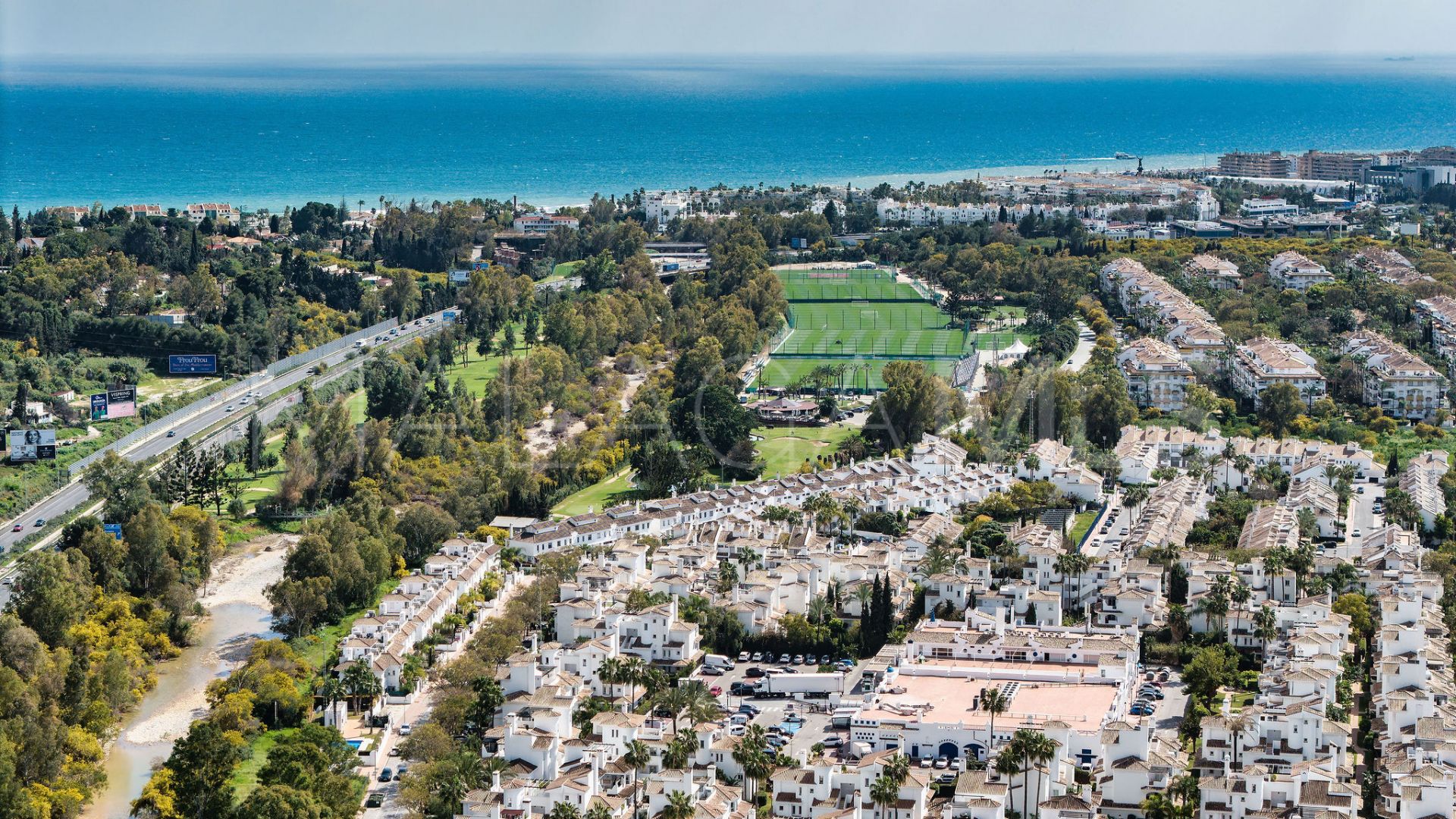 Appartement terrasse for sale in Los Naranjos de Marbella