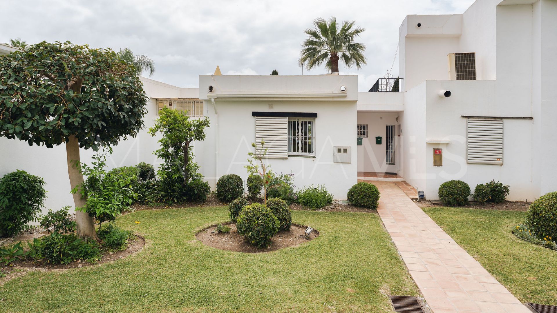 Radhus for sale in Aloha Sur 32